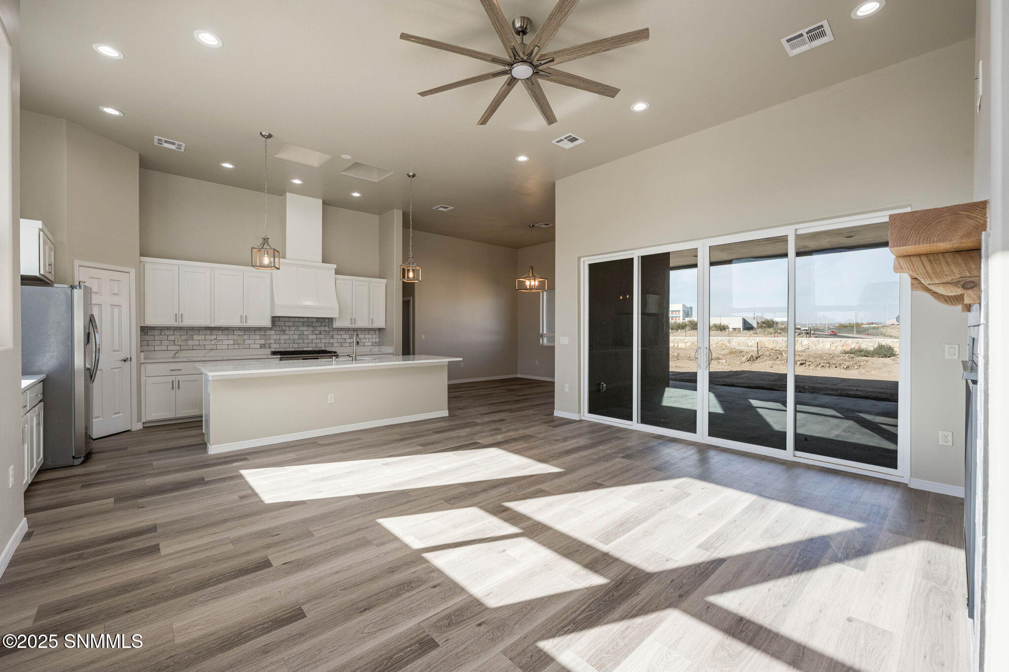 701 Basha Arc Property Photo 6