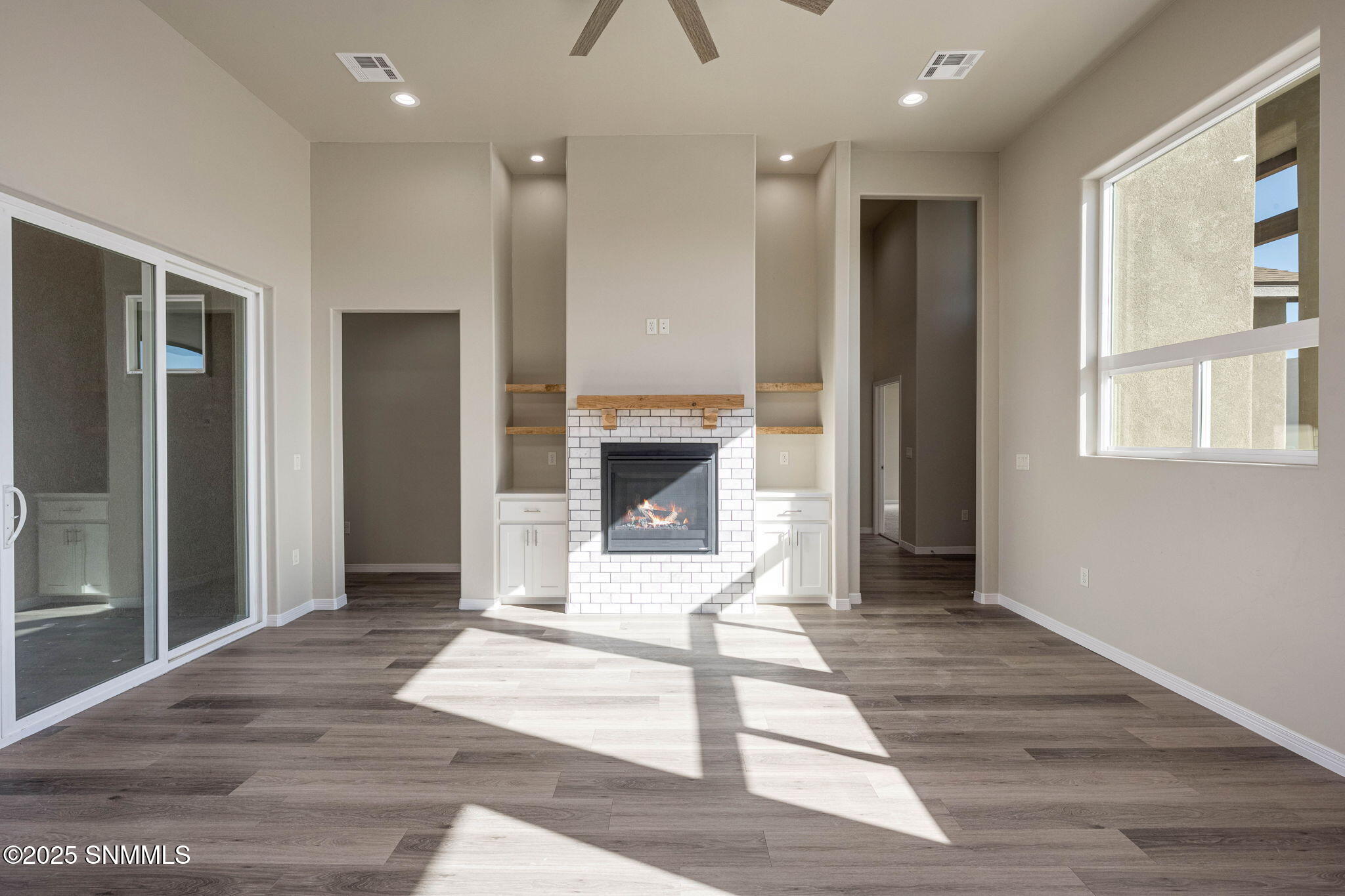 701 Basha Arc Property Photo 8
