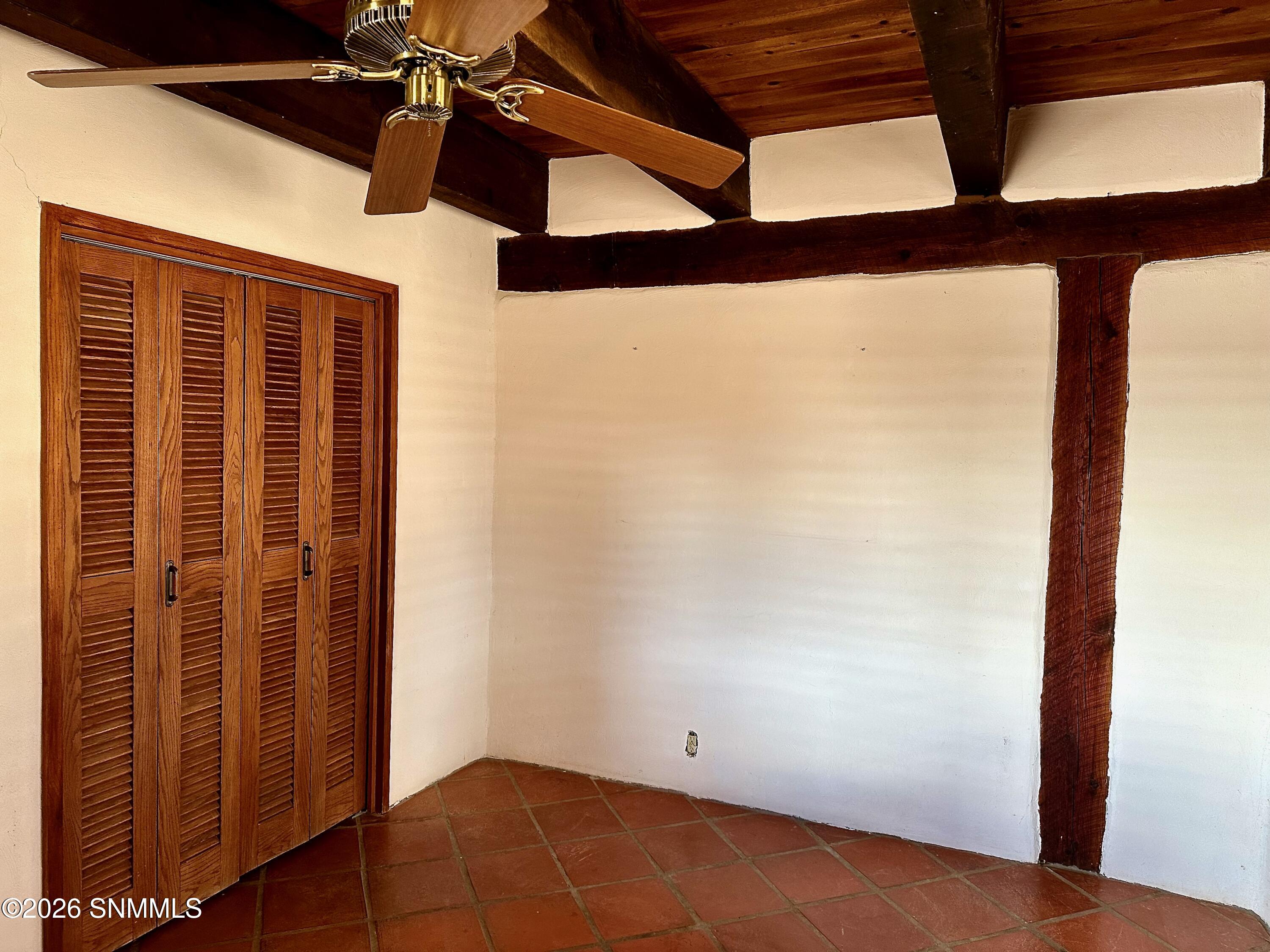 1095 Little Road Property Photo 13