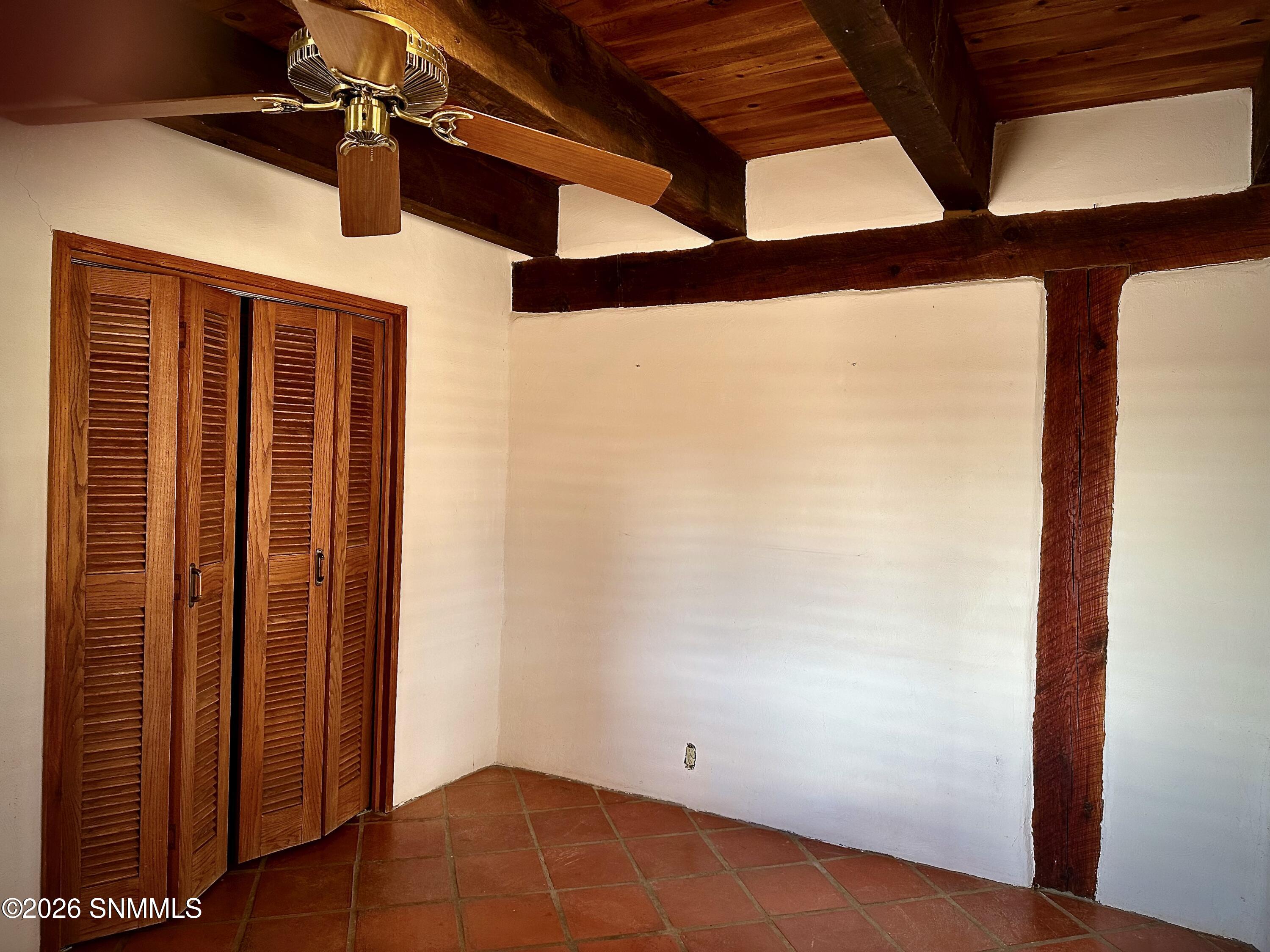 1095 Little Road Property Photo 15