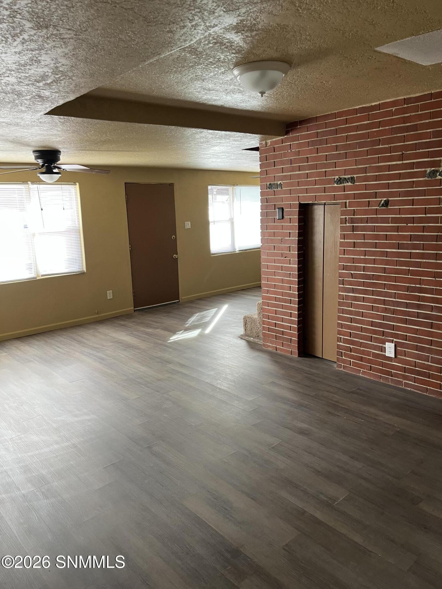 635 Hoagland Property Photo 4