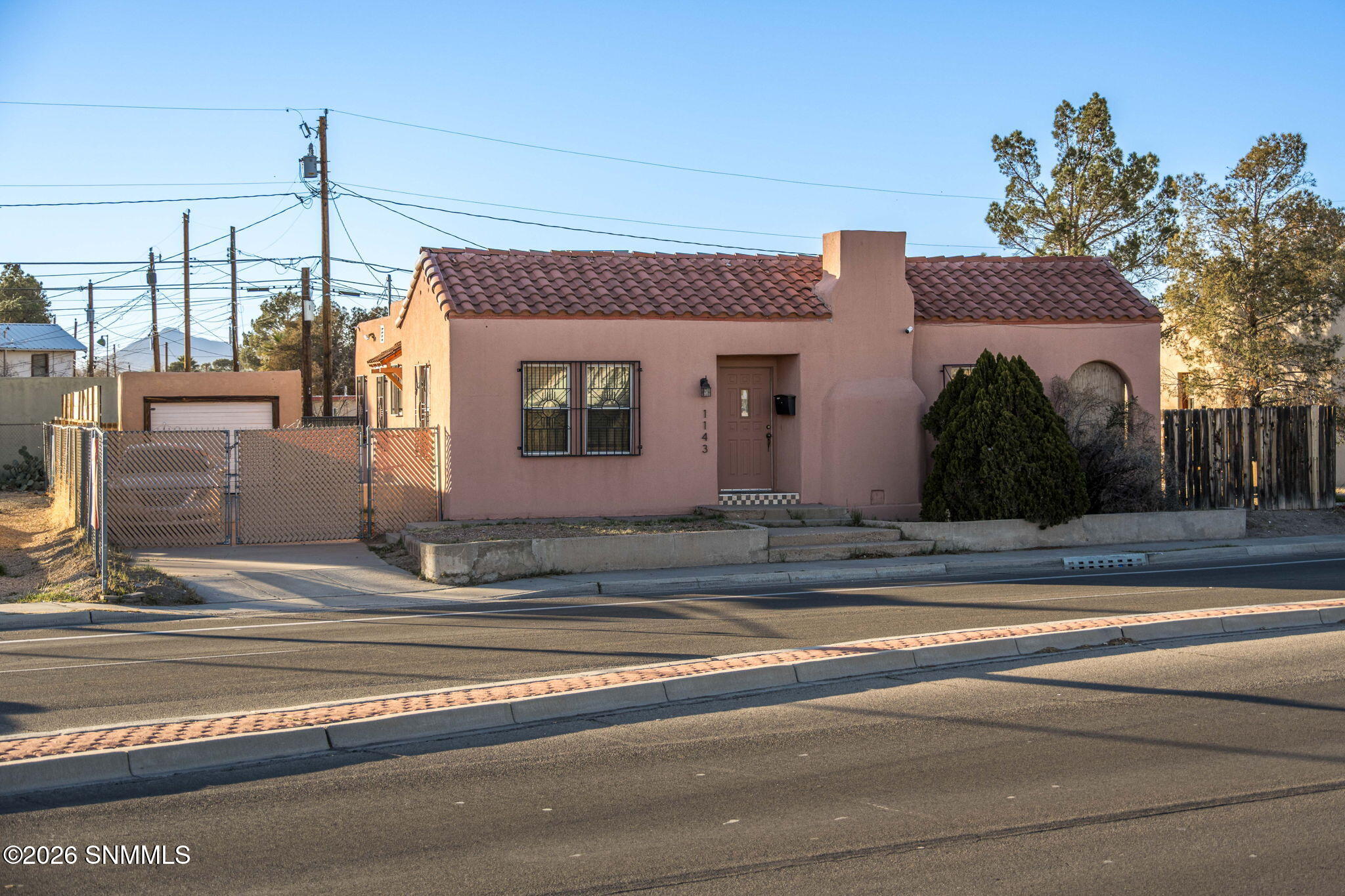 1143 N Main Street Property Photo 3