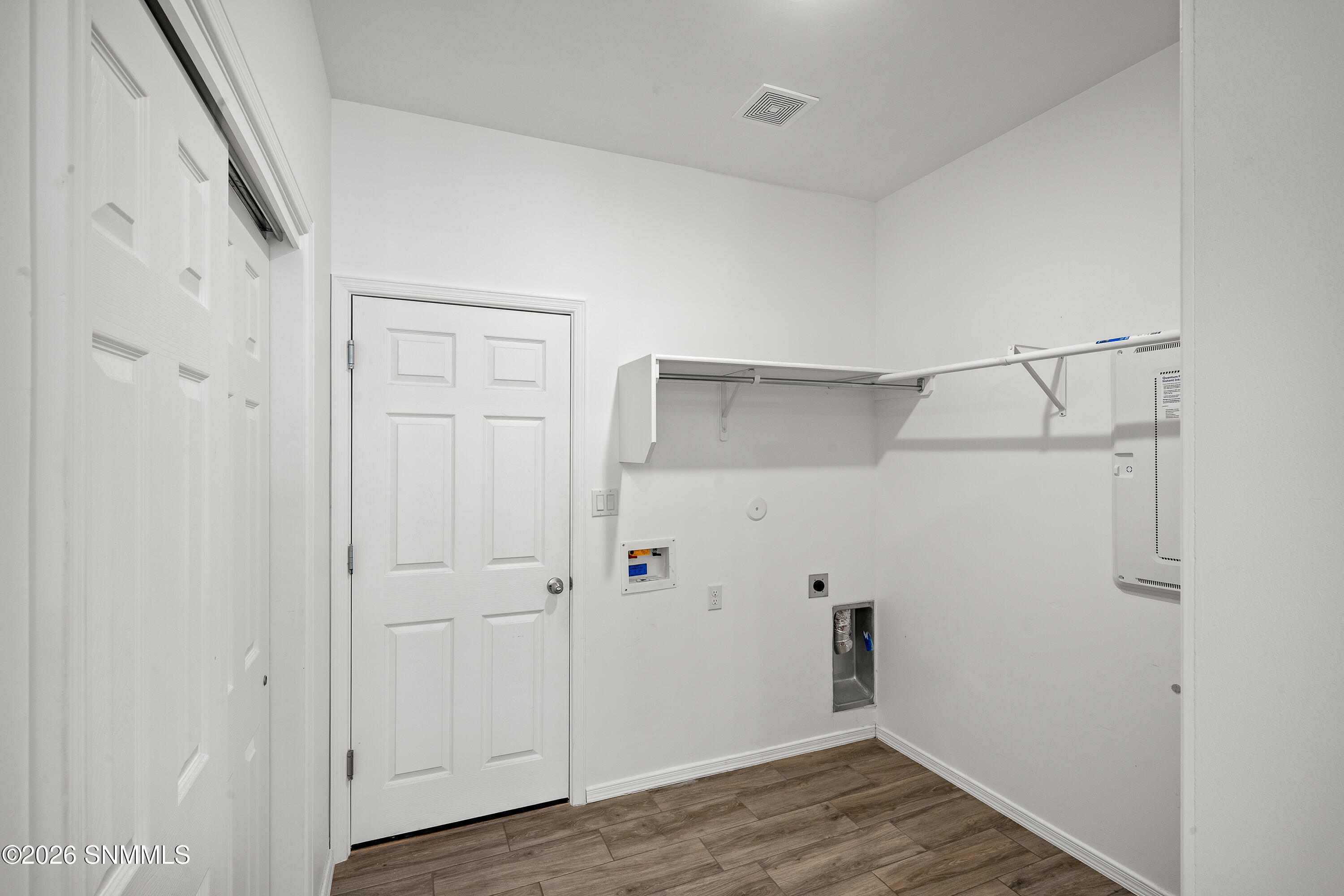 6119 Montgomery Road Property Photo 11