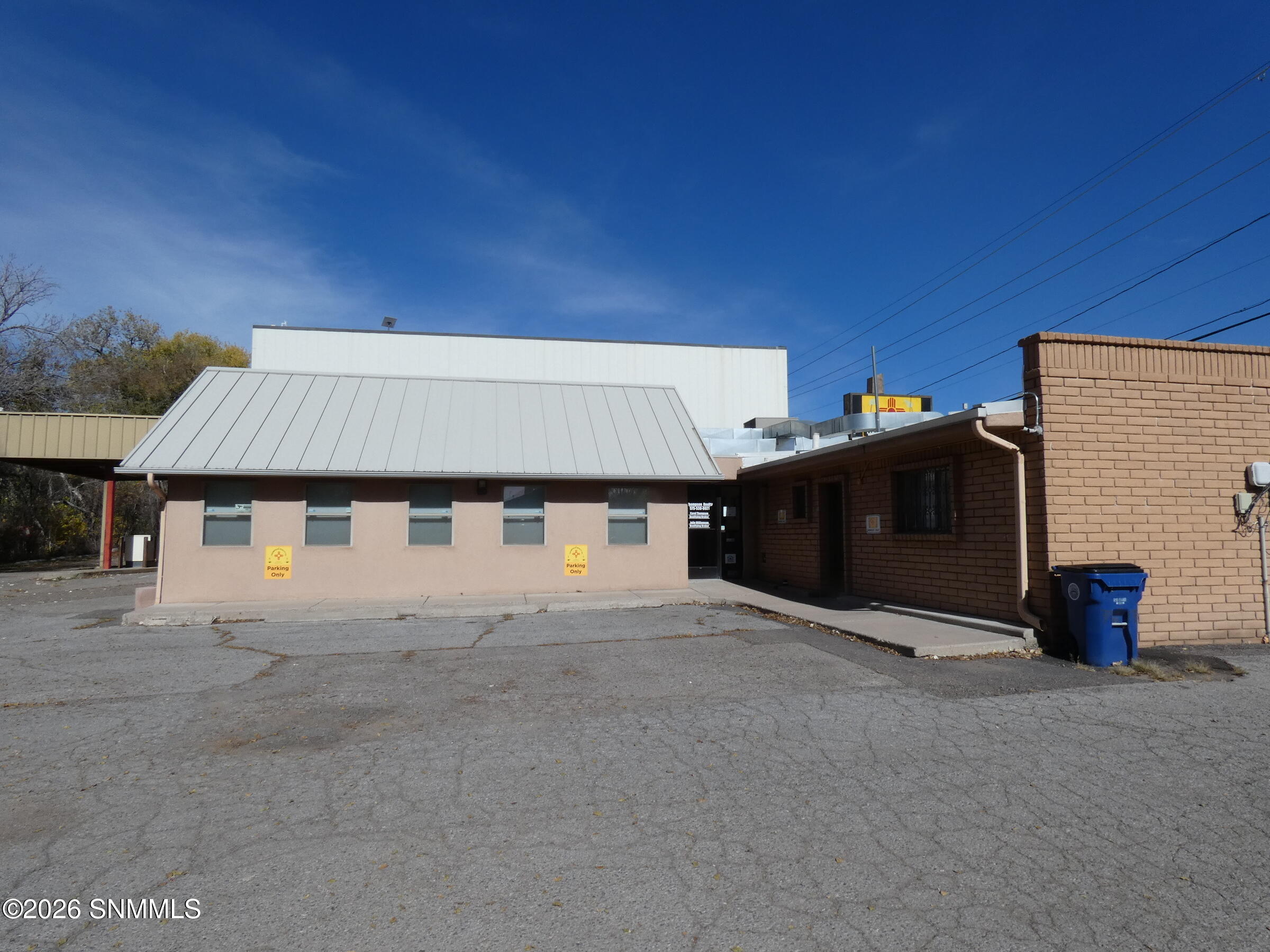 607 N Hudson Street Property Photo 6