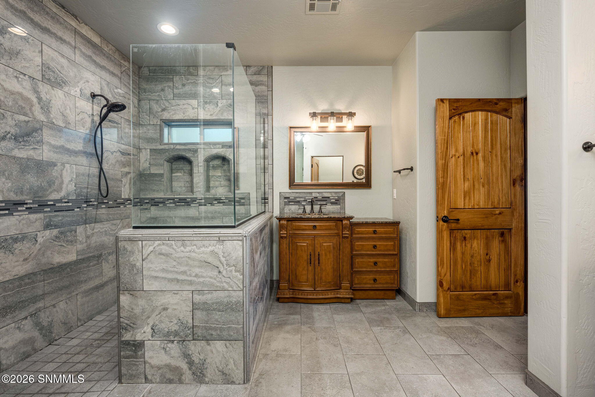 1622 Calle De Valezquez Property Photo 35