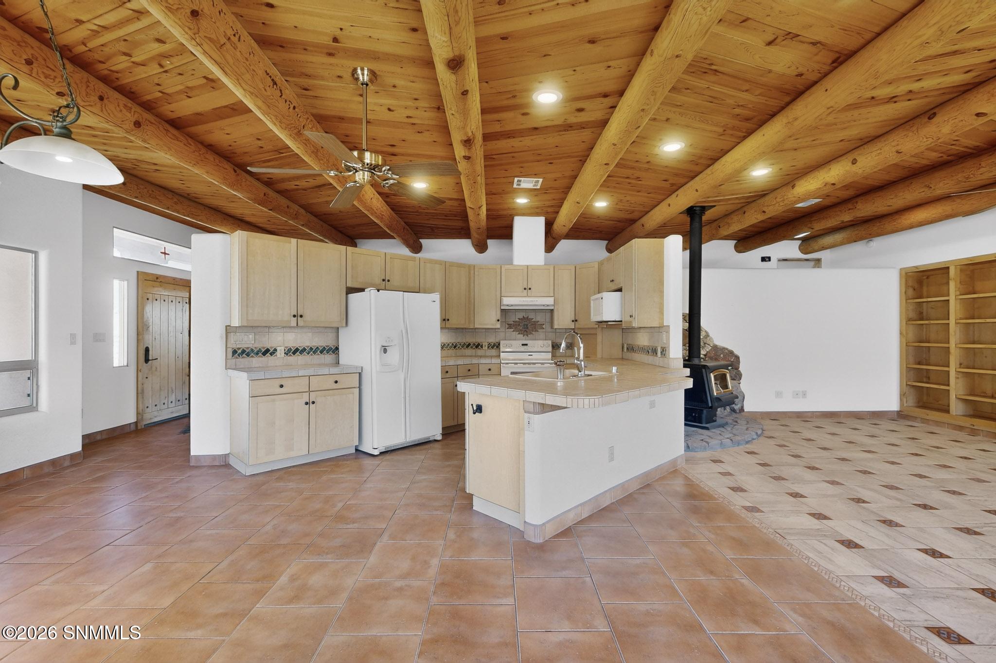 123 Victorio Trail Property Photo 8