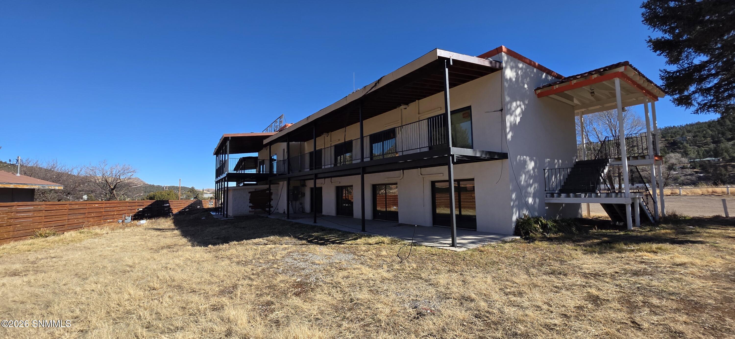 107 El Paso Road Property Photo 4