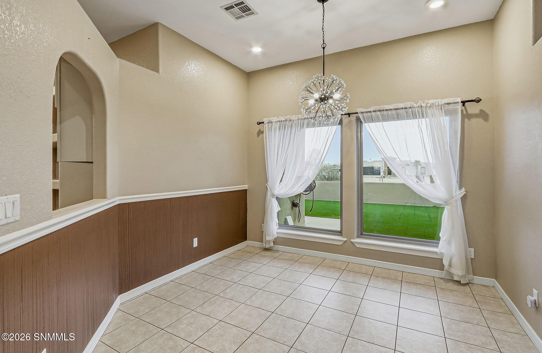 1285 Apple Tree Lane Property Photo 7