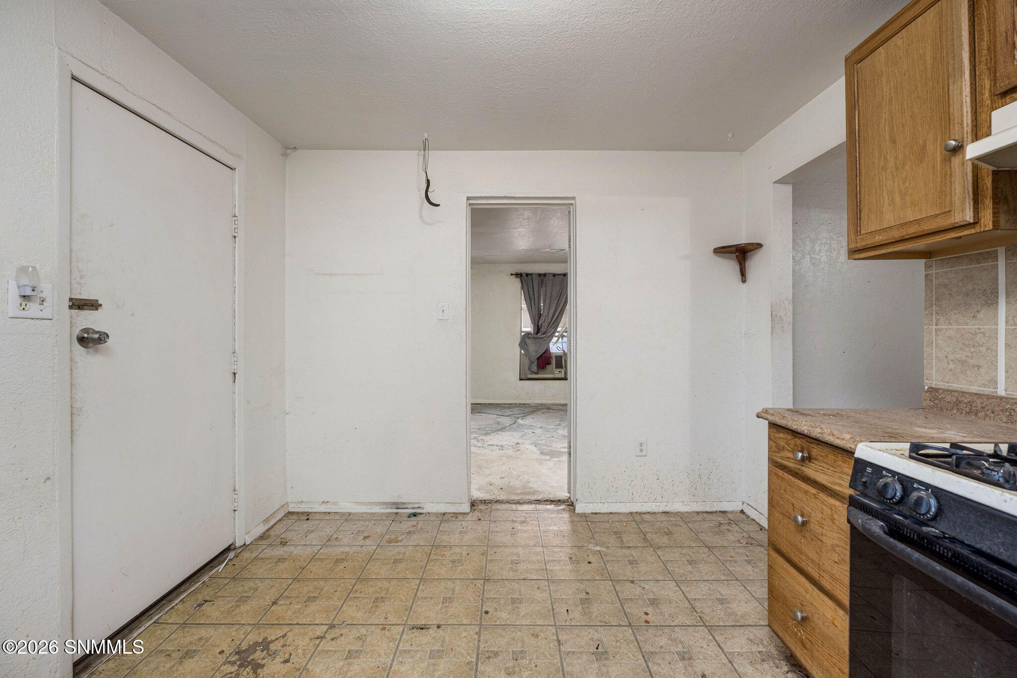 990 Brownlee Avenue Property Photo 10