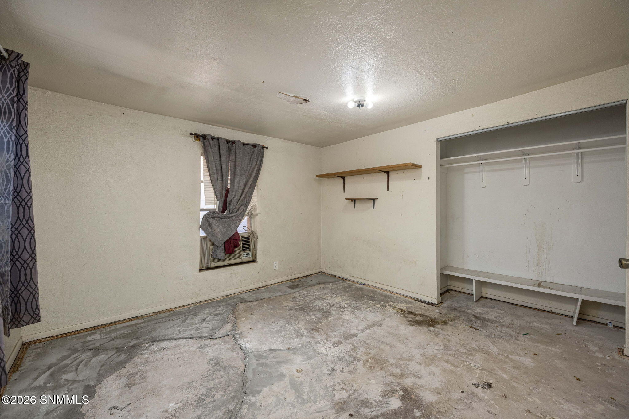 990 Brownlee Avenue Property Photo 12