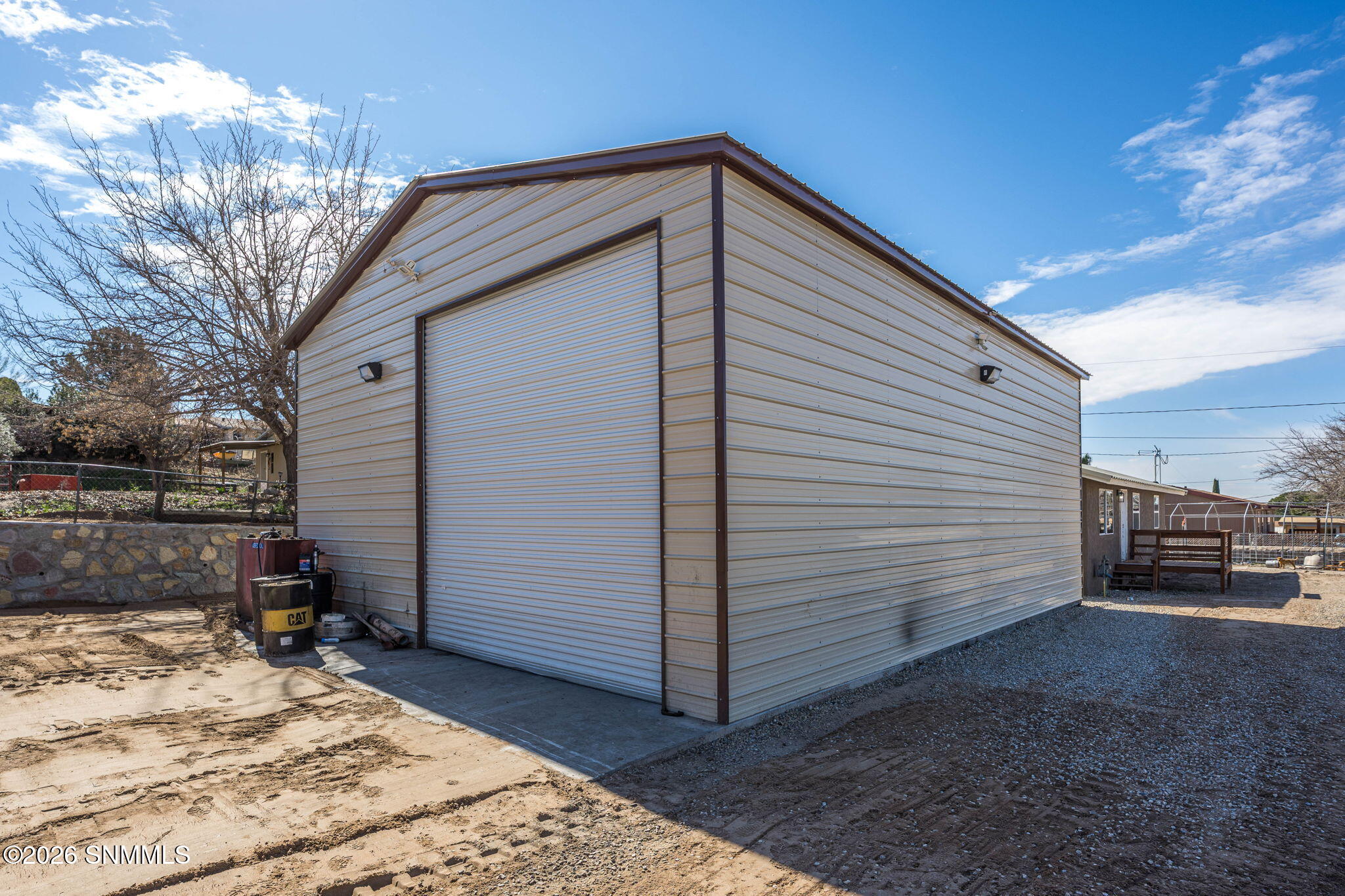 5267 Navajo Trail Property Photo 1