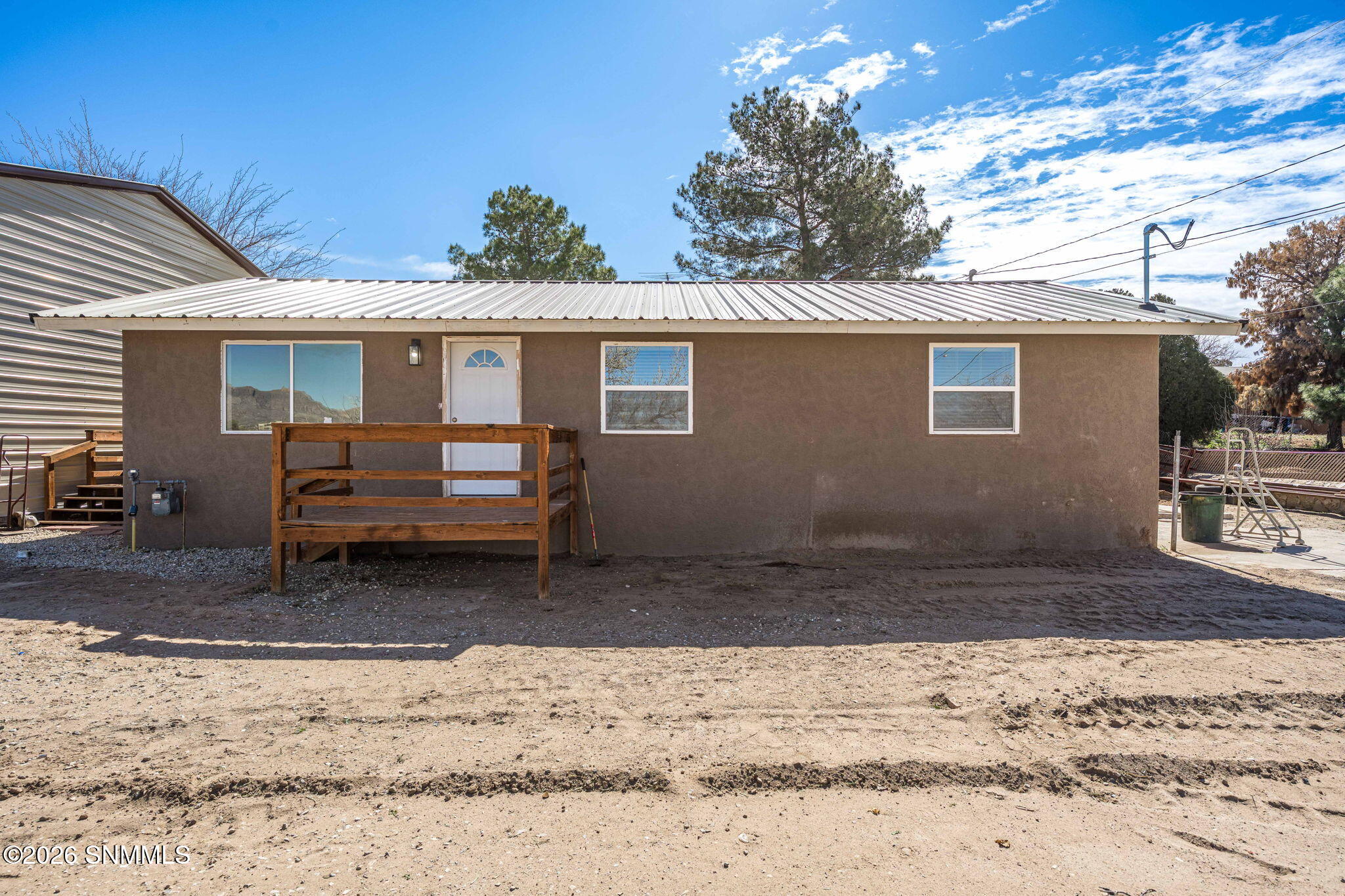 5267 Navajo Trail Property Photo 3