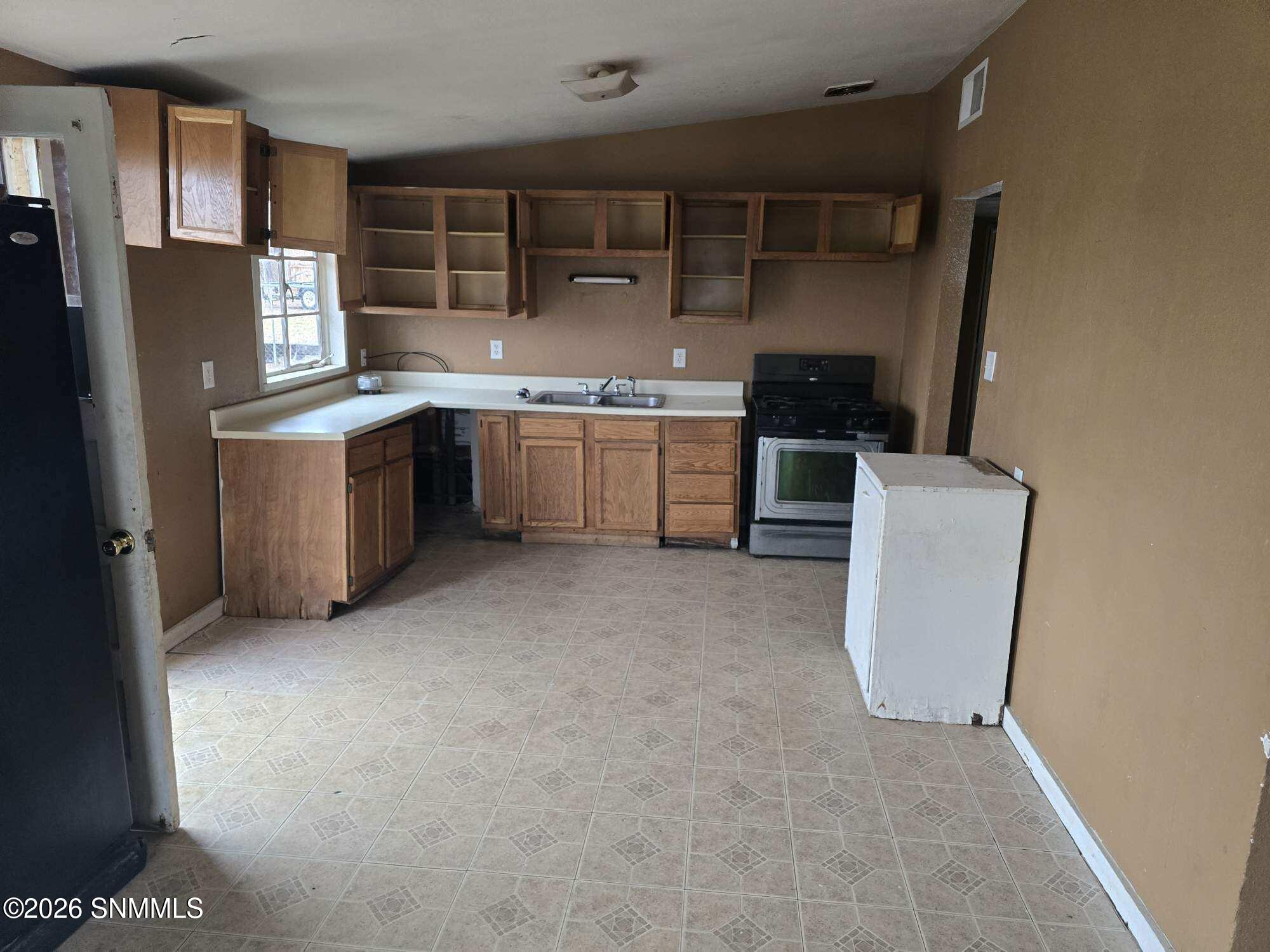 2407 Abbott Avenue Property Photo 3