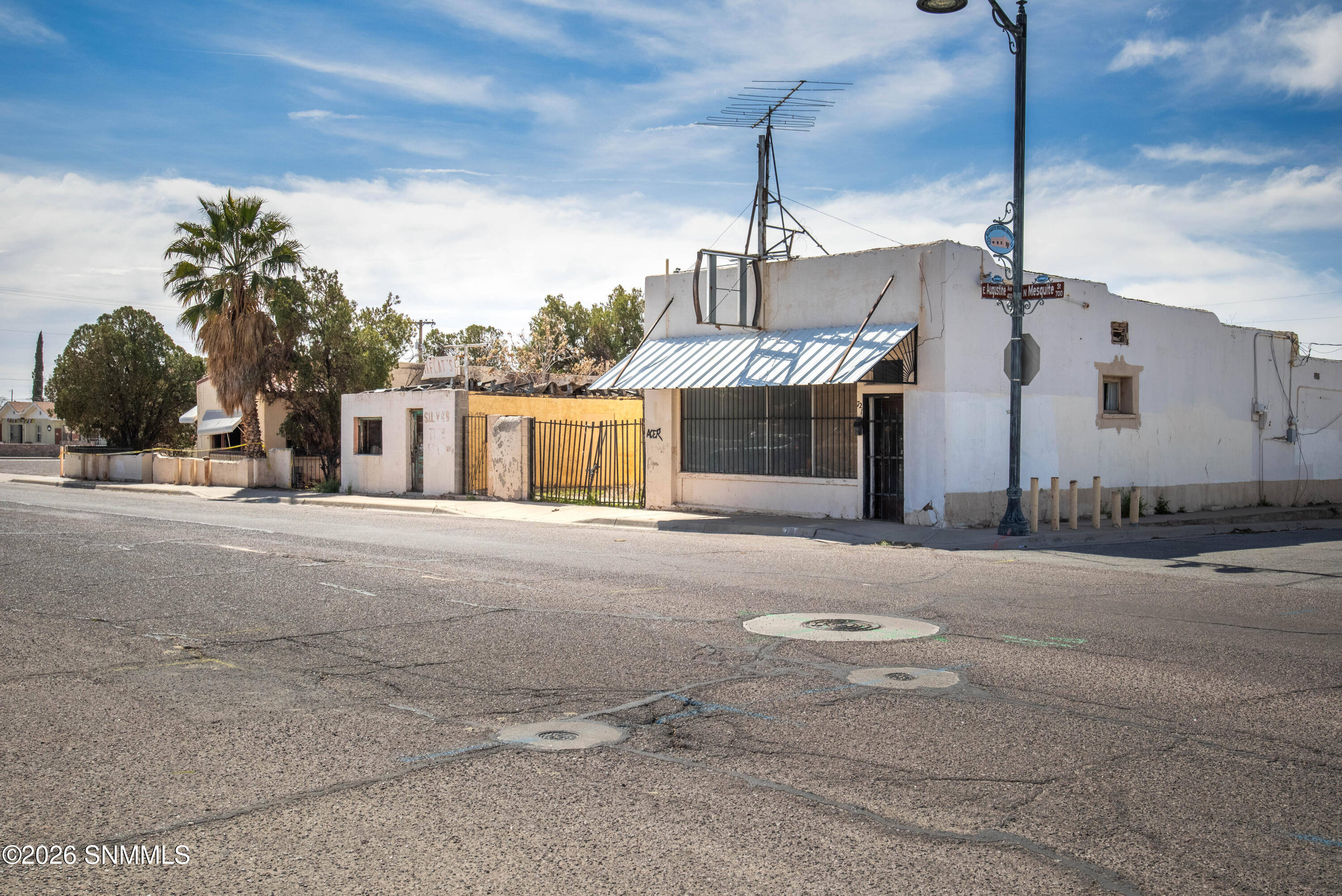 719 N Mesquite Street Property Photo 1