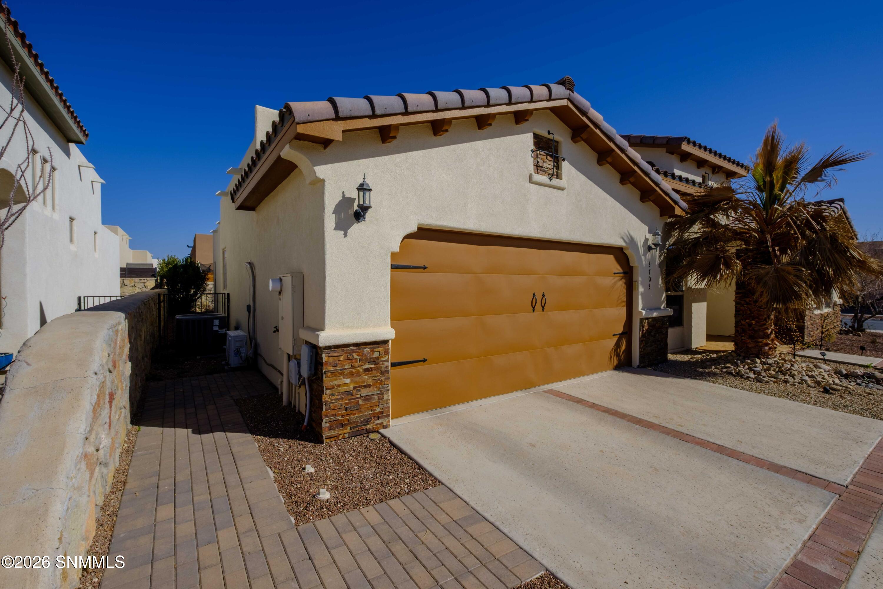 3703 Santa Cecilia Avenue Property Photo 8