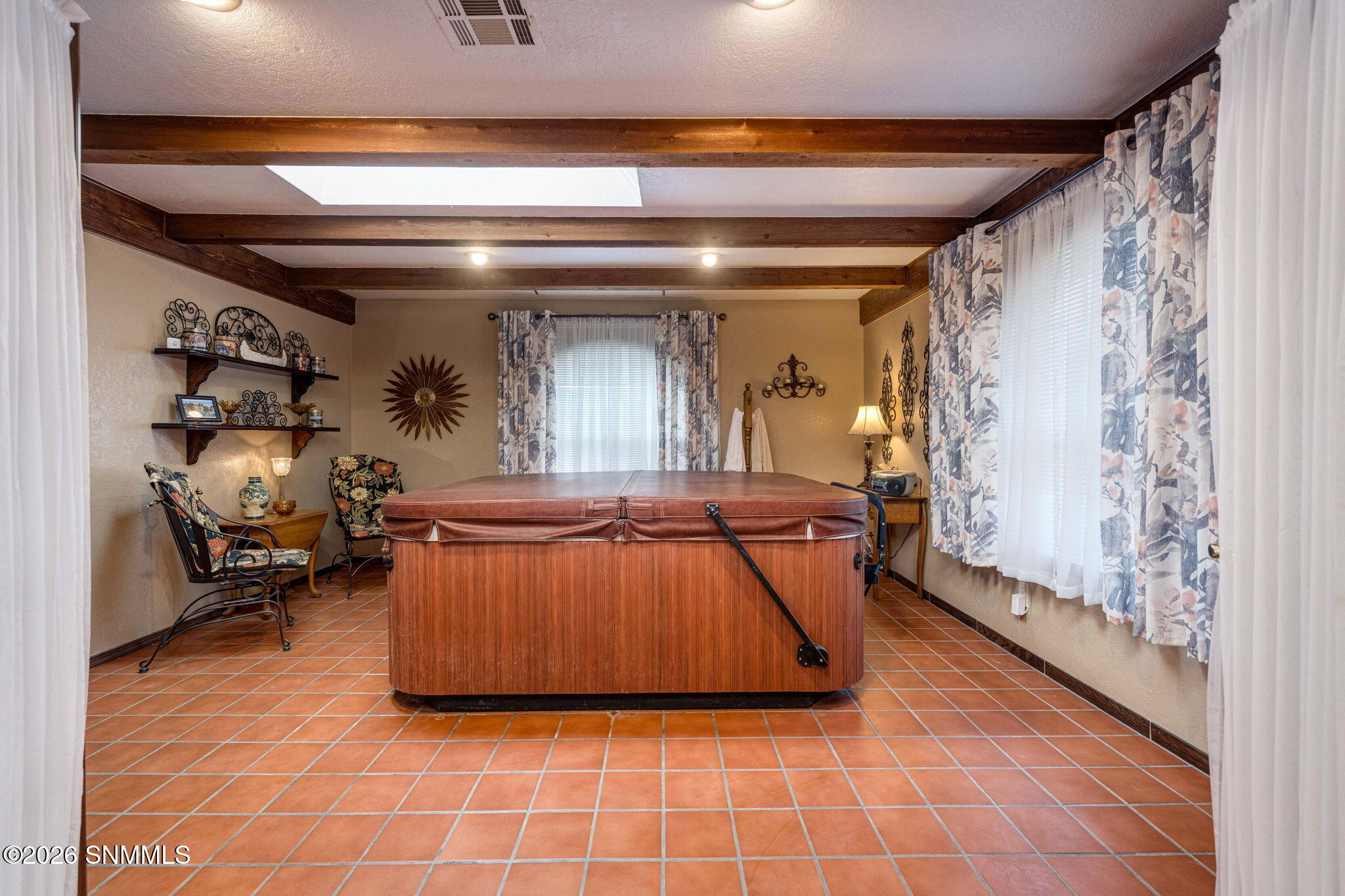 2303 Uranus Avenue Property Photo 15