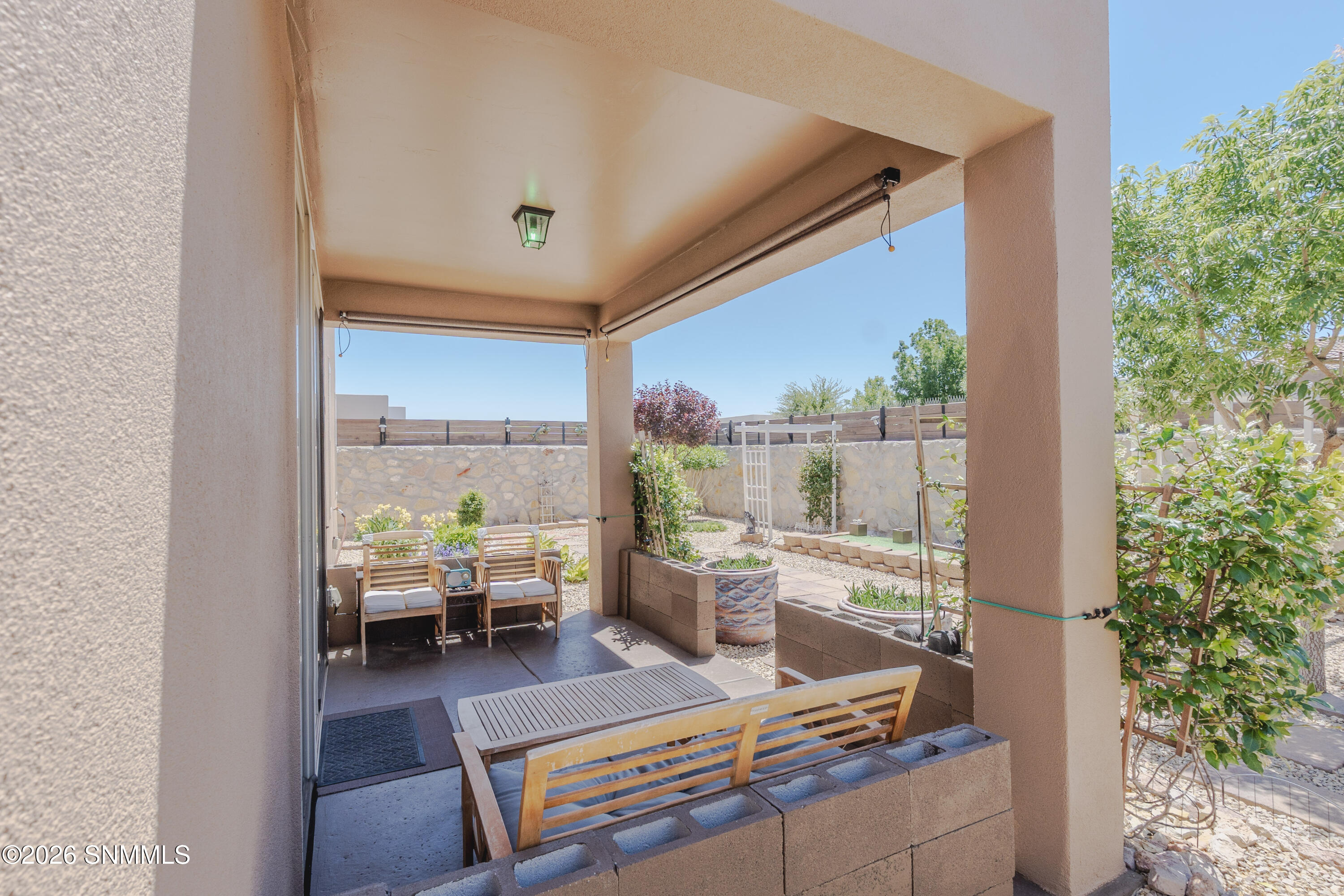 6125 Full Bloom Street Property Photo 8