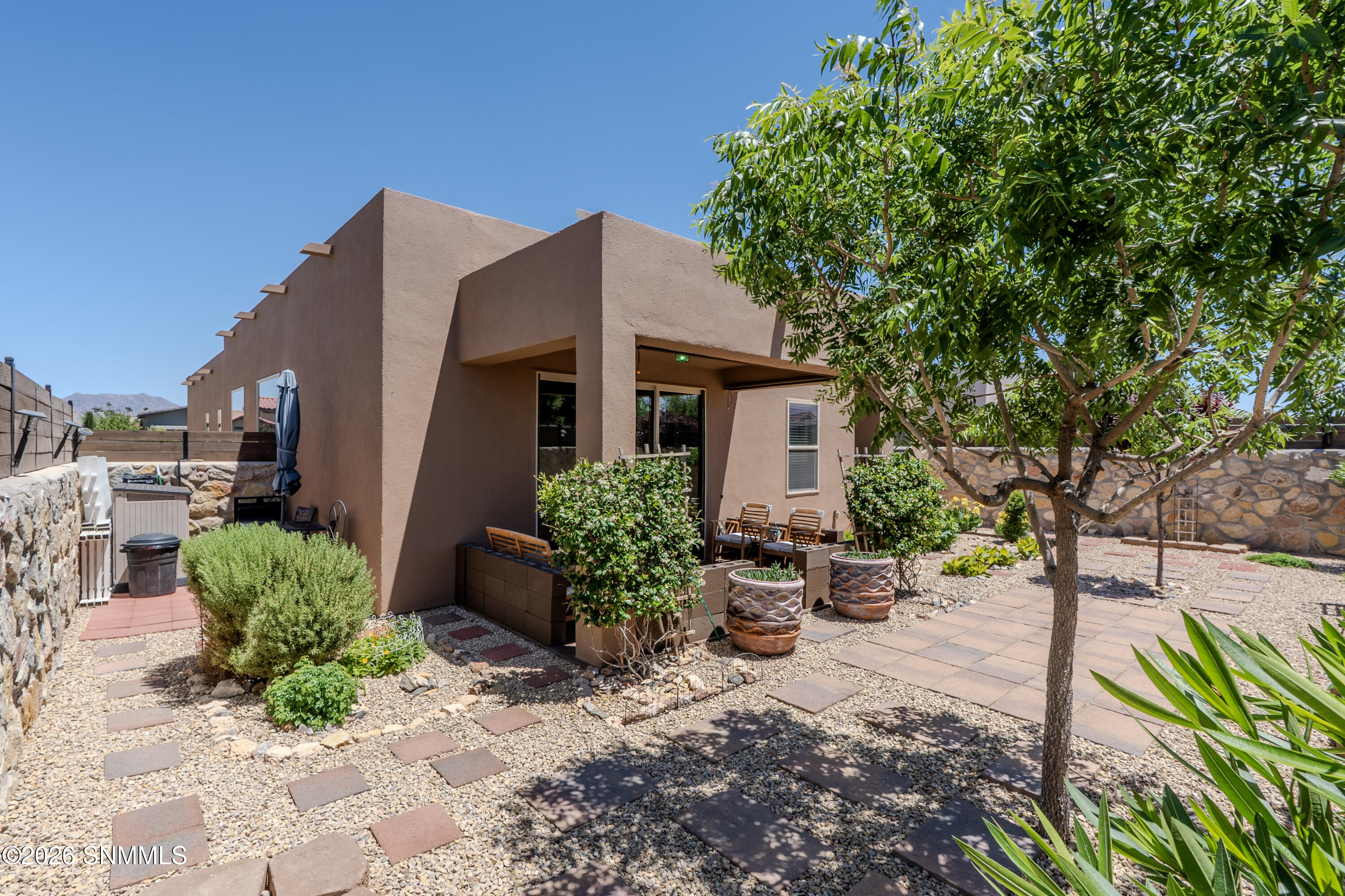 6125 Full Bloom Street Property Photo 11