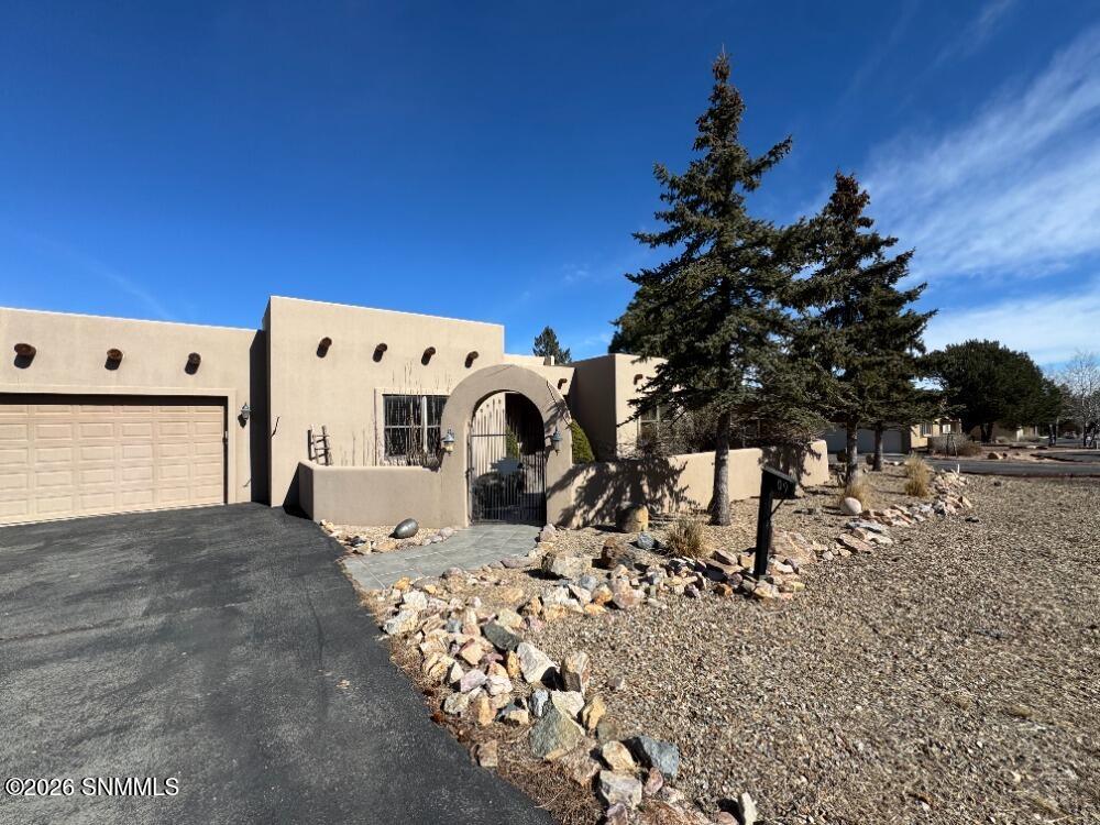 809 High Mesa Road Property Photo 1
