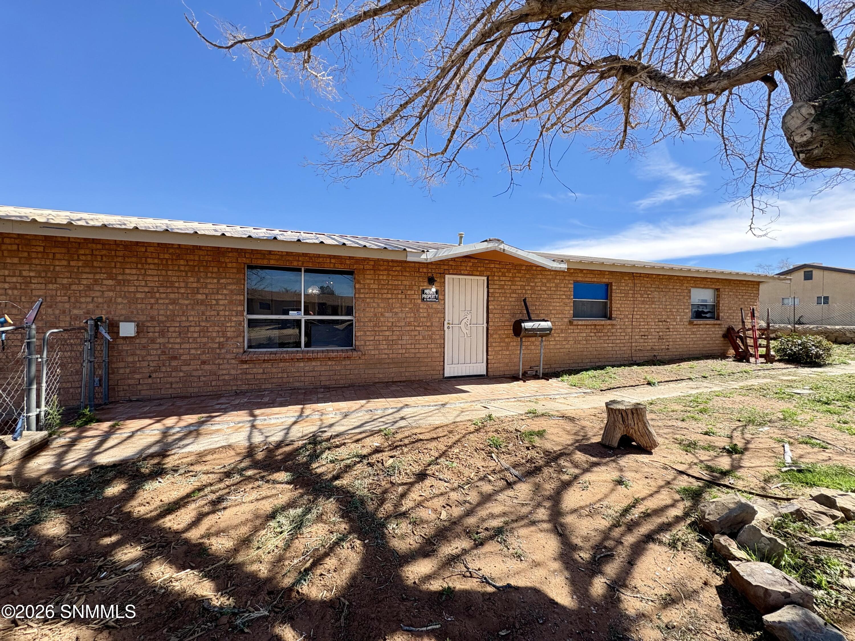 5050 Churchill Avenue Property Photo 2