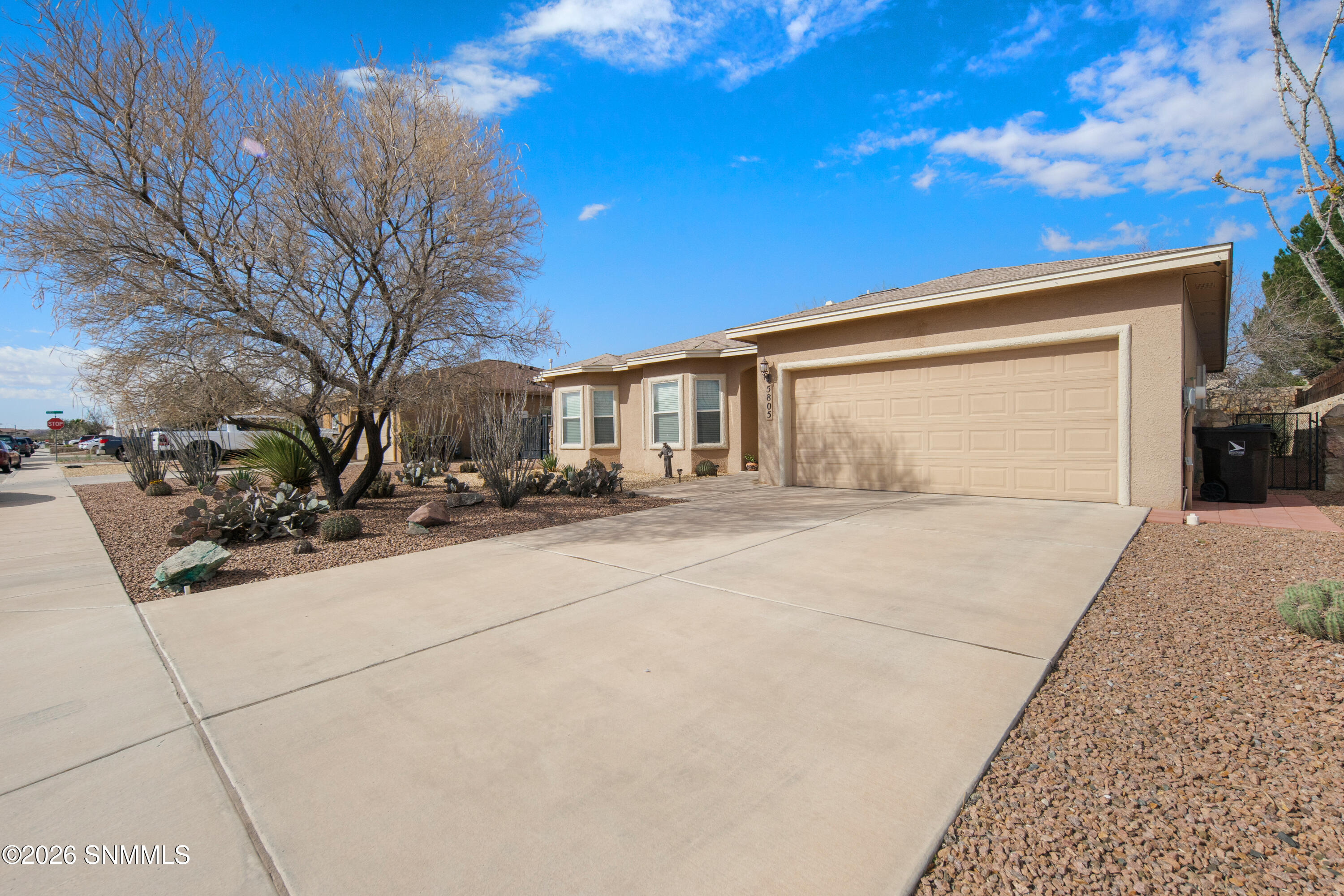 5805 Wales Drive Property Photo 3