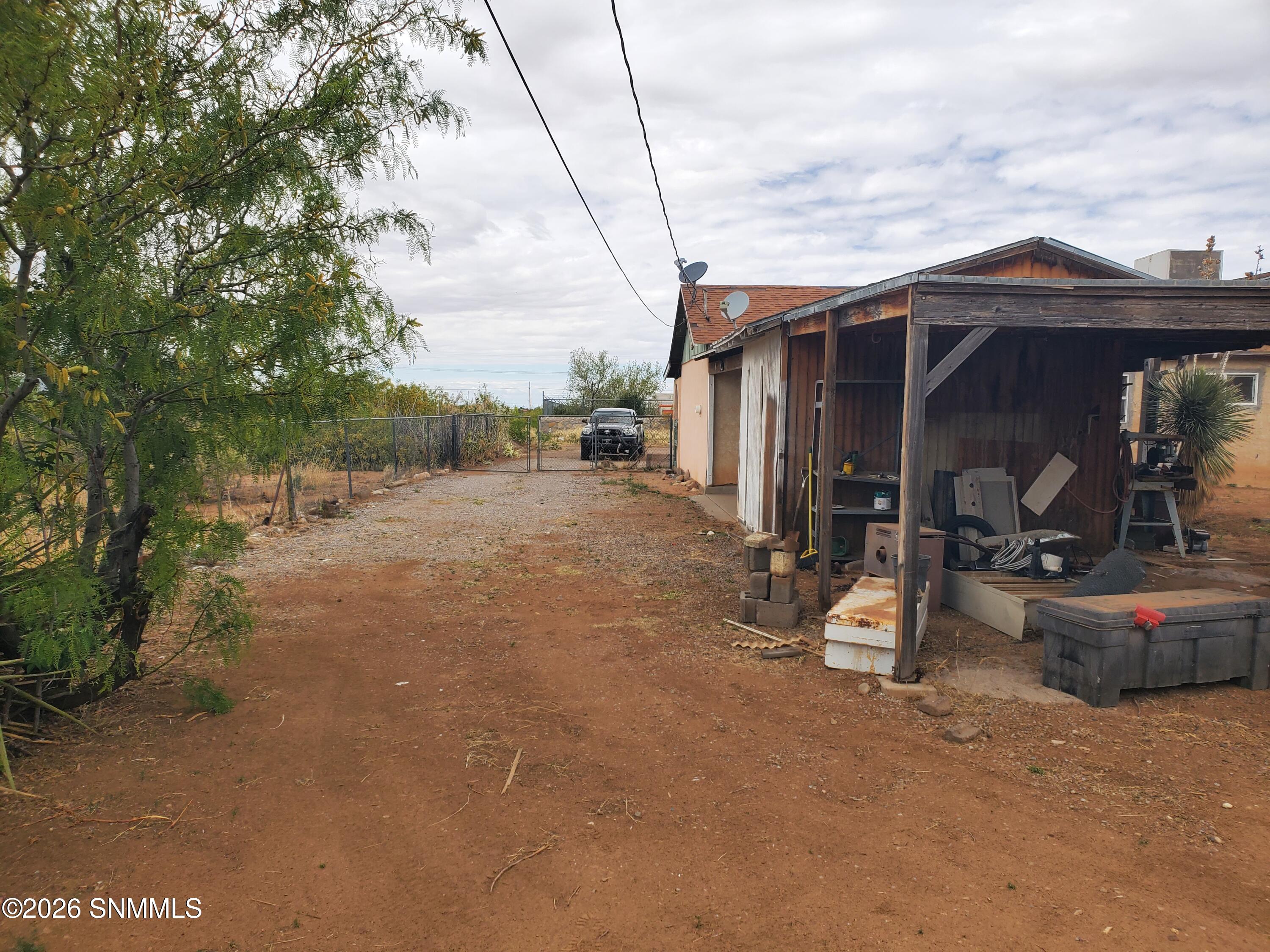 9204 Butterfield Boulevard Property Photo 24