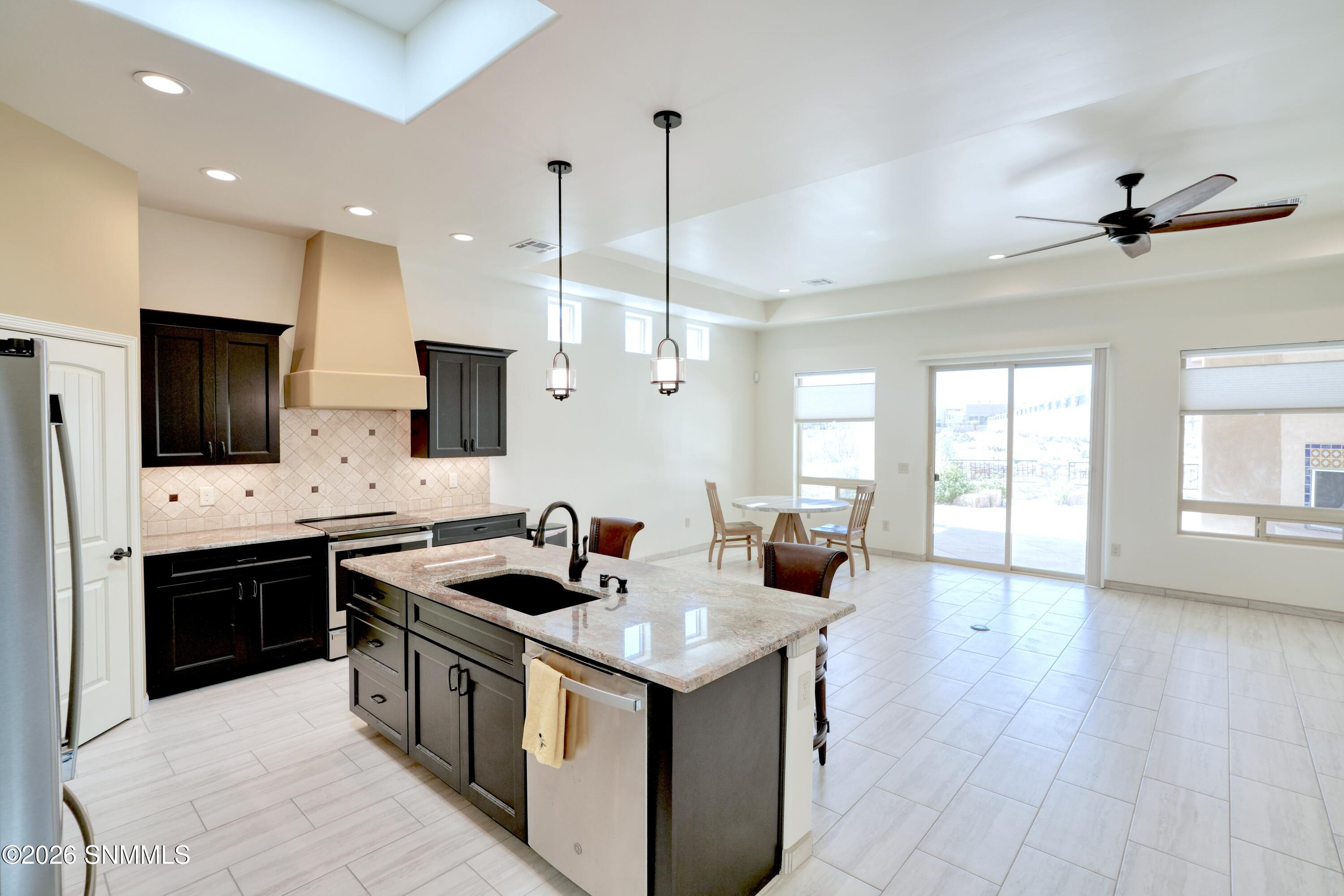 8044 Willow Bloom Circle Property Photo 2