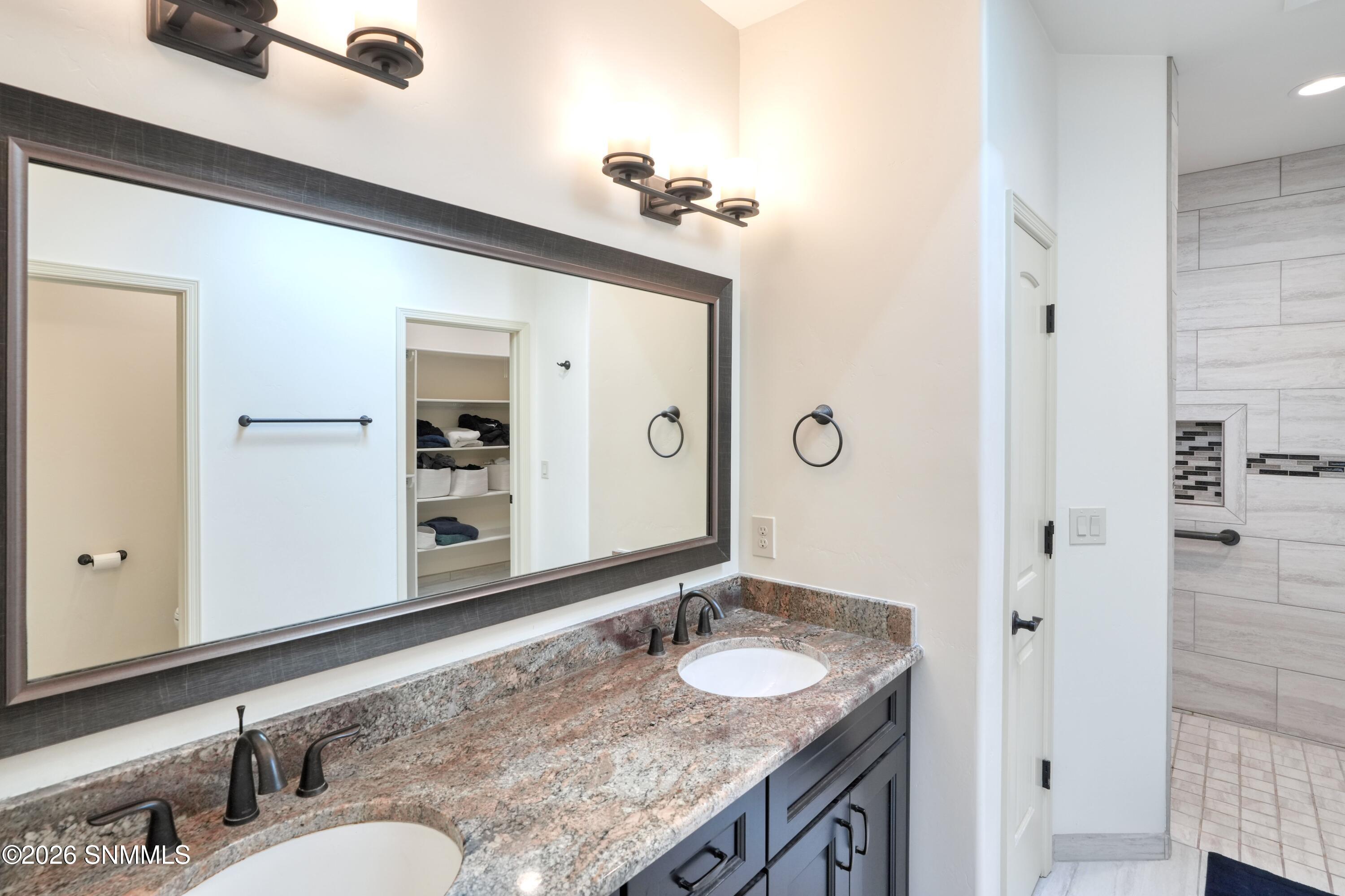 8044 Willow Bloom Circle Property Photo 4