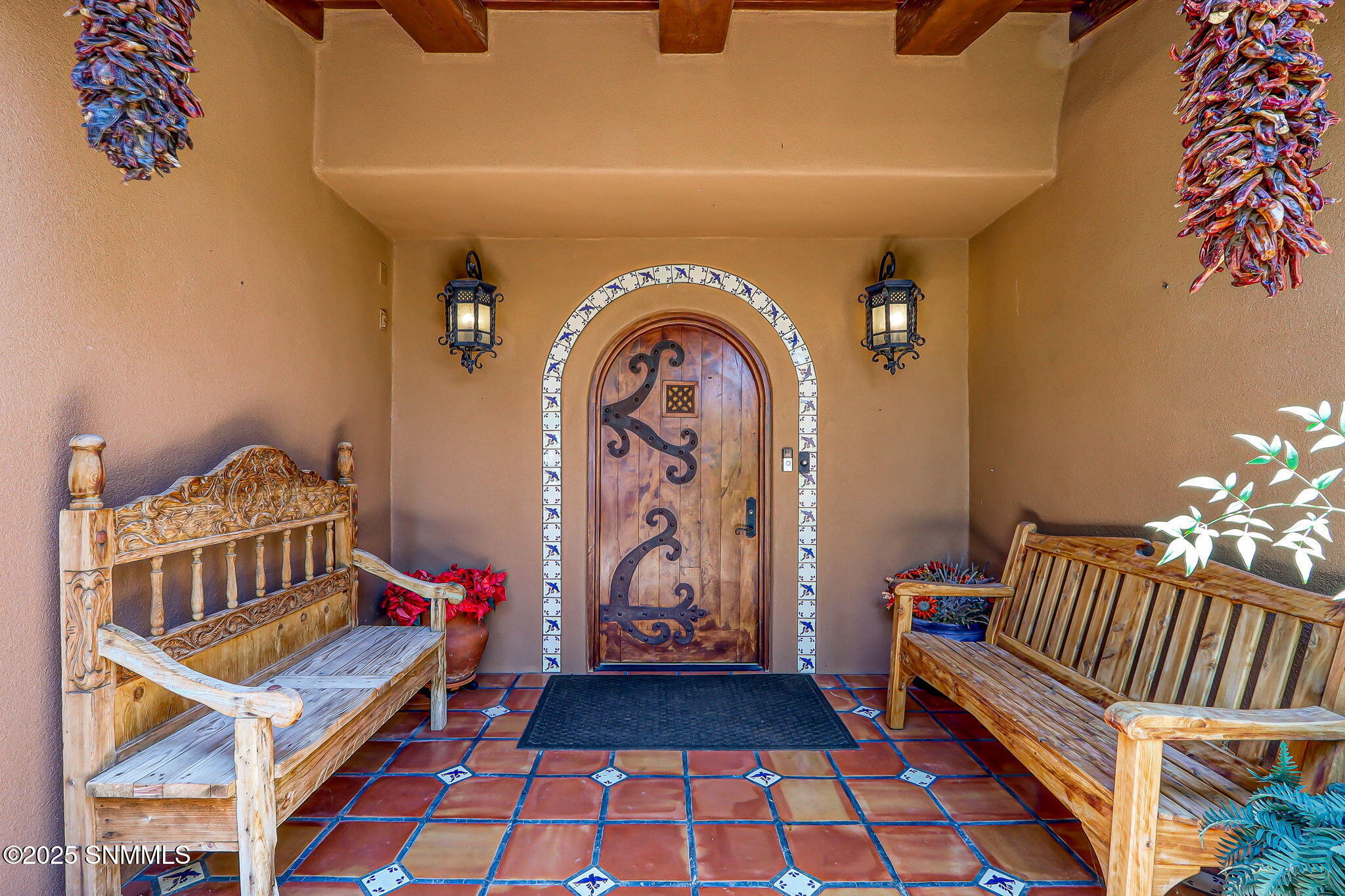 6145 Luna De Oro Property Photo 7