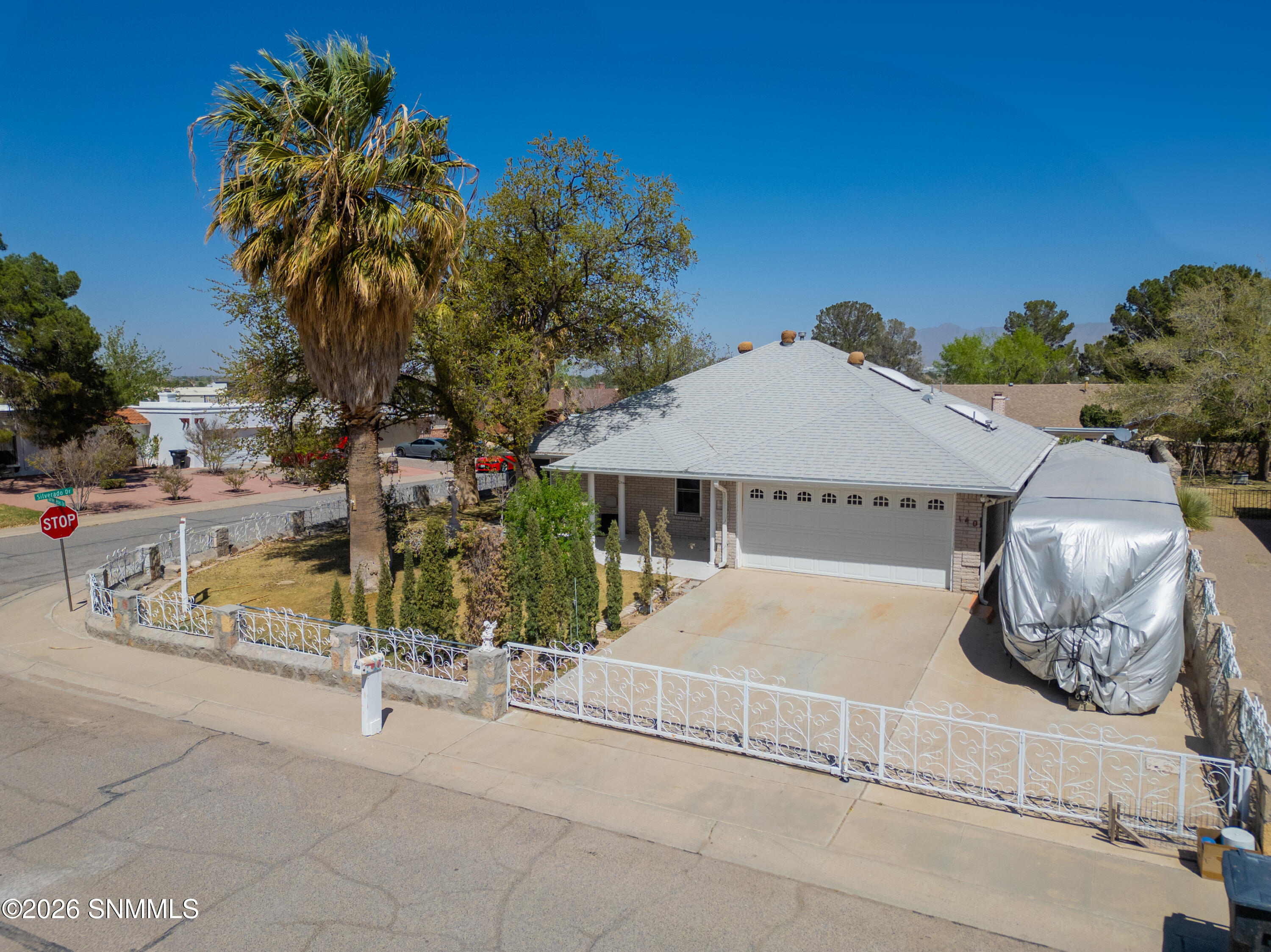 140 Torrey Pines Drive Property Photo 3