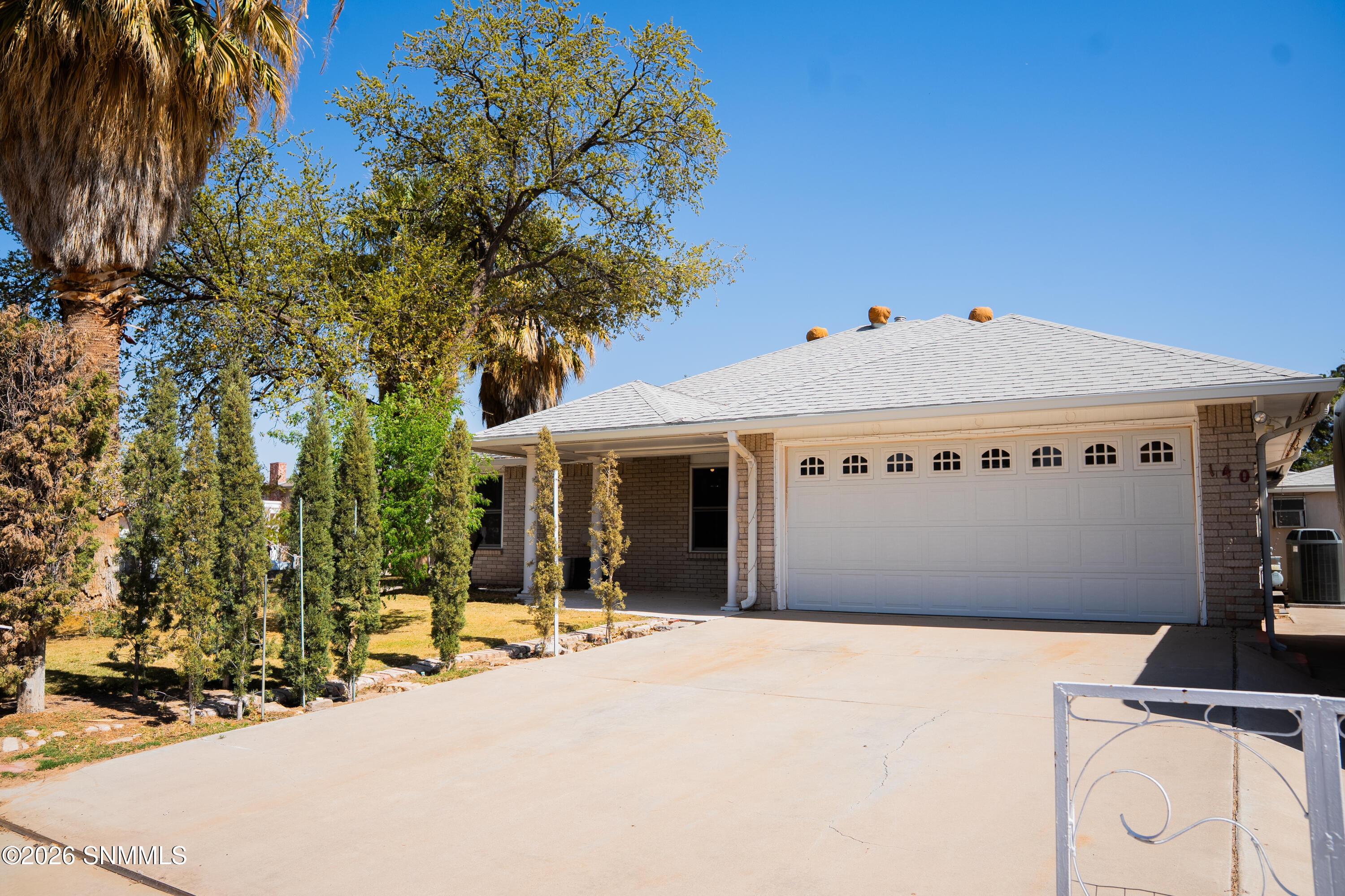 140 Torrey Pines Drive Property Photo 5