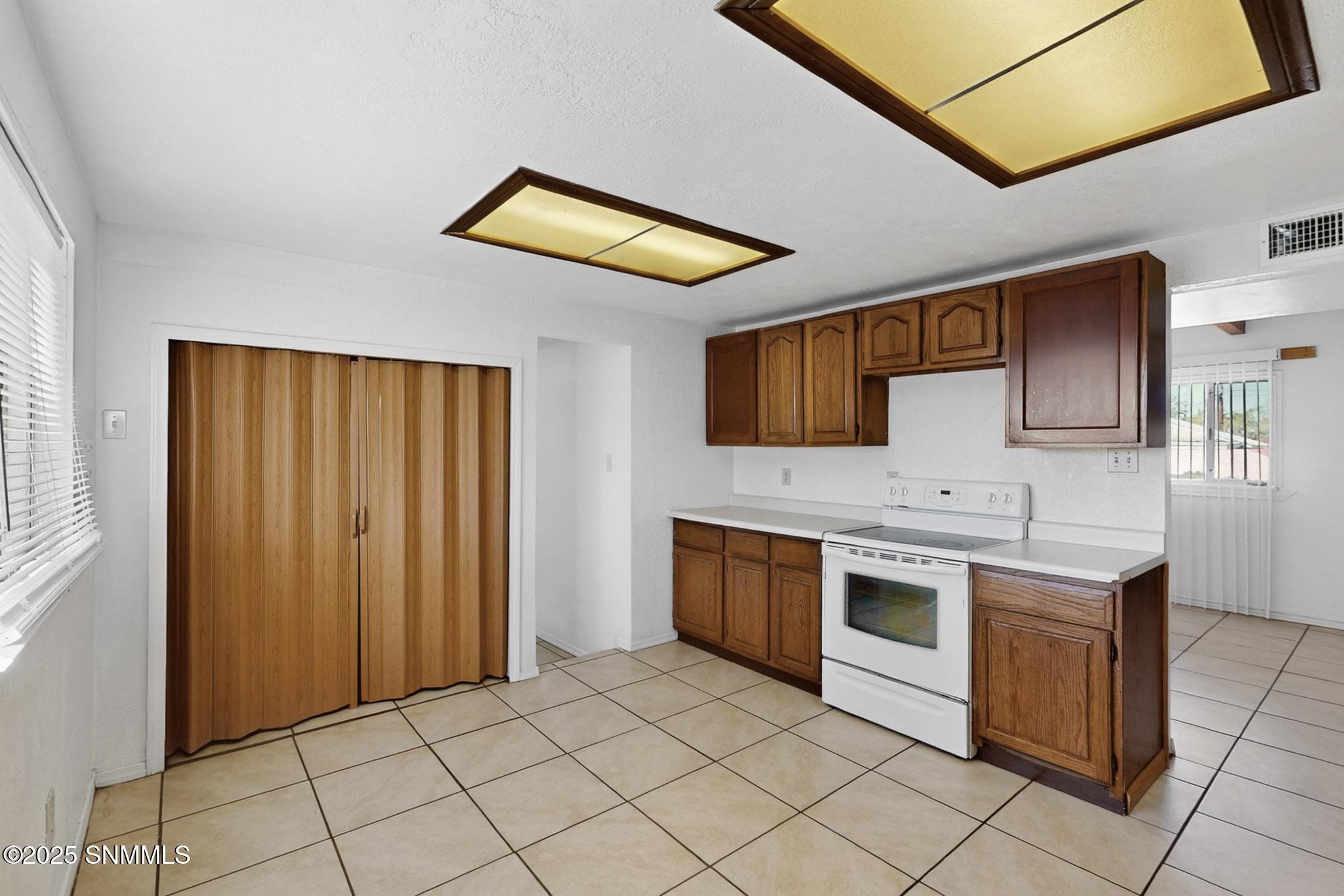 1640 E Idaho Avenue Property Photo 6