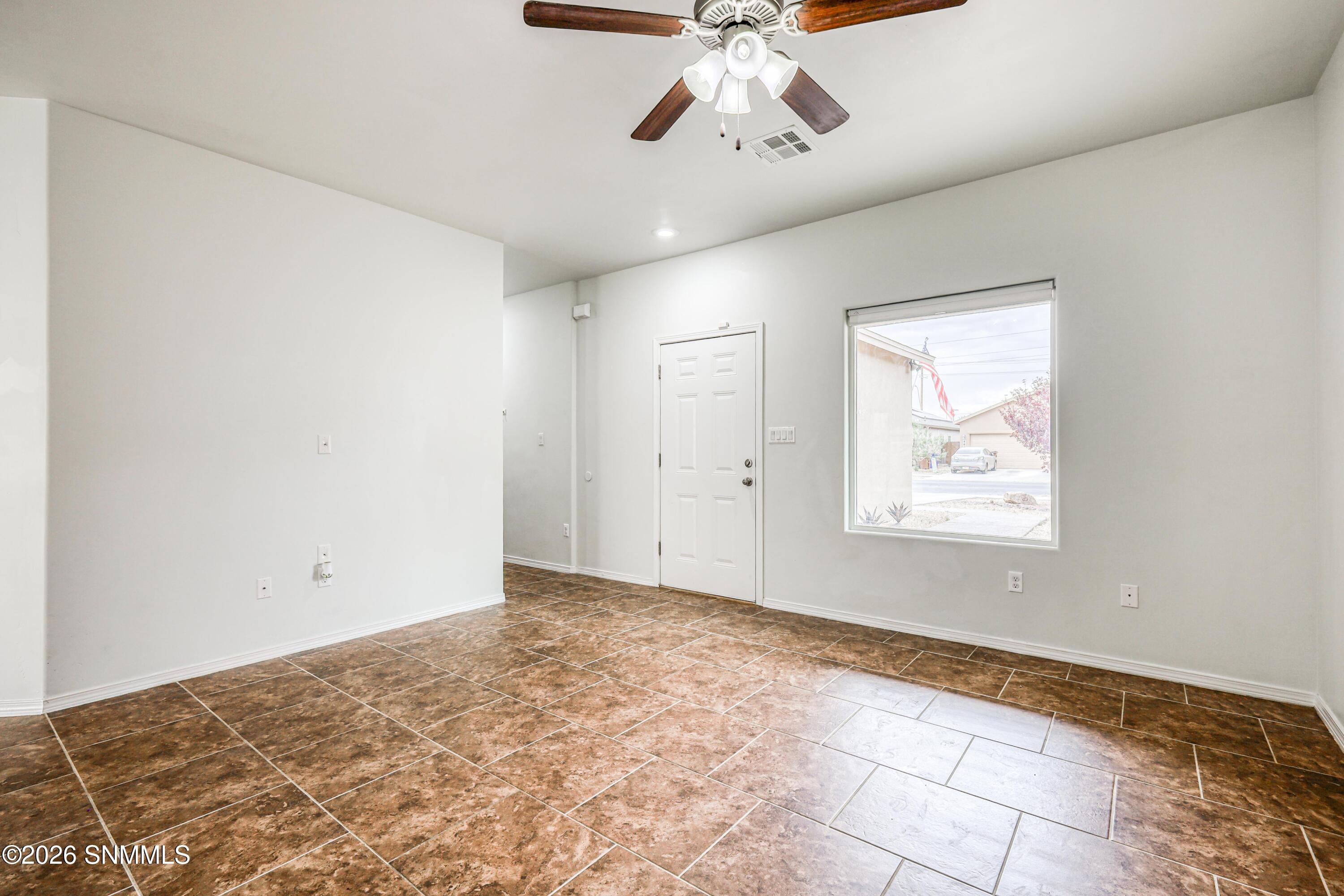 4844 Califa Avenue Property Photo 4