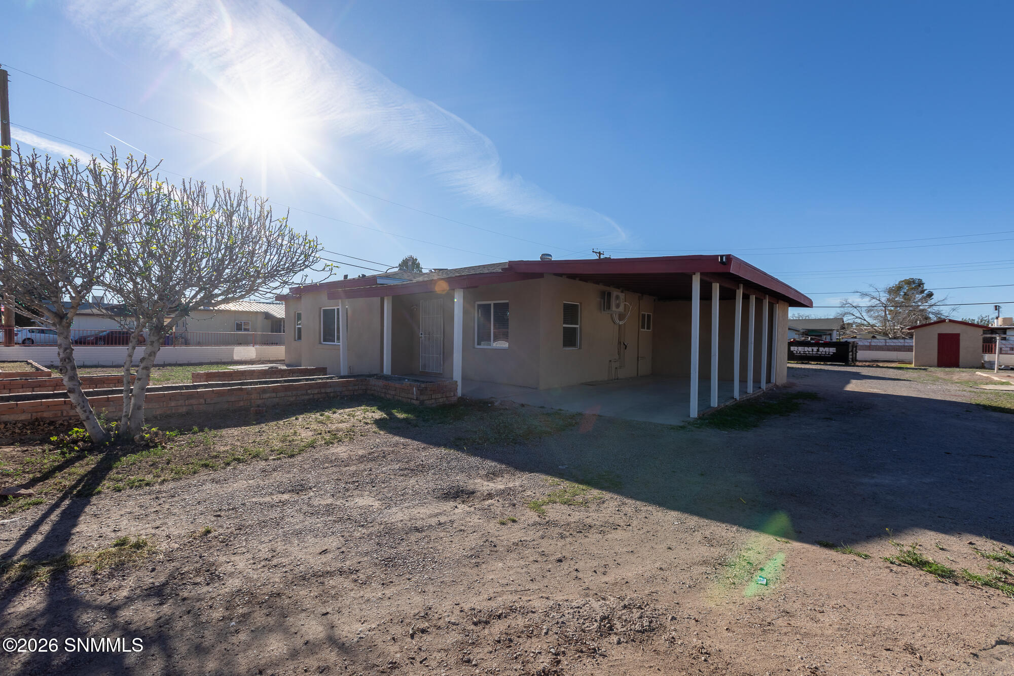 1220 W Hall Avenue Property Photo 1