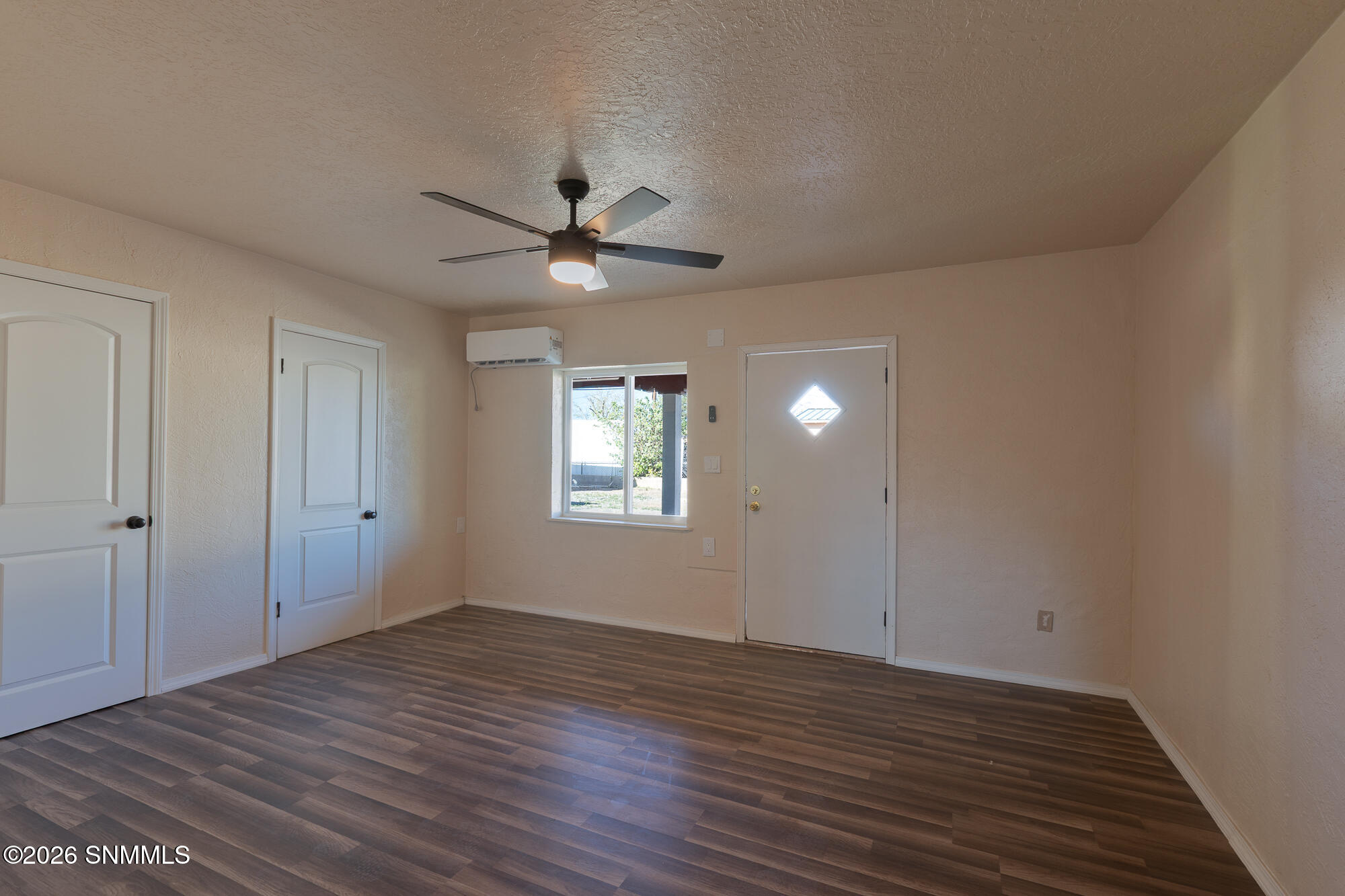 1220 W Hall Avenue Property Photo 12