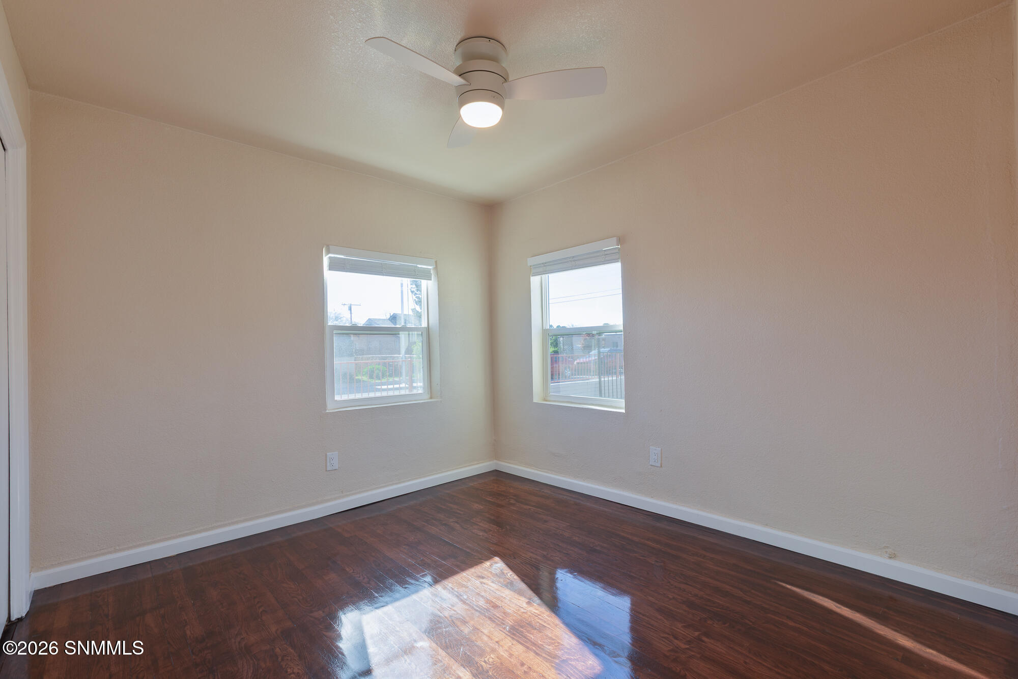 1220 W Hall Avenue Property Photo 18