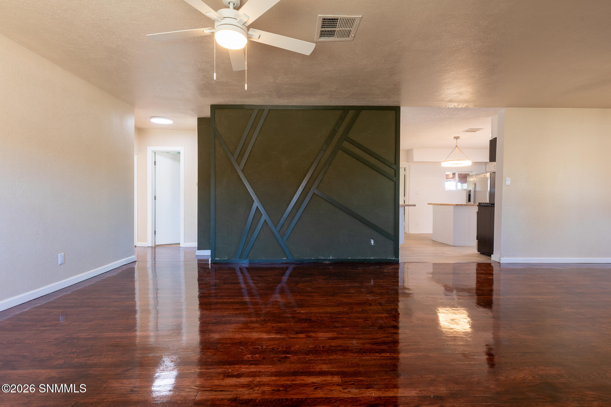 1220 W Hall Avenue Property Photo 26