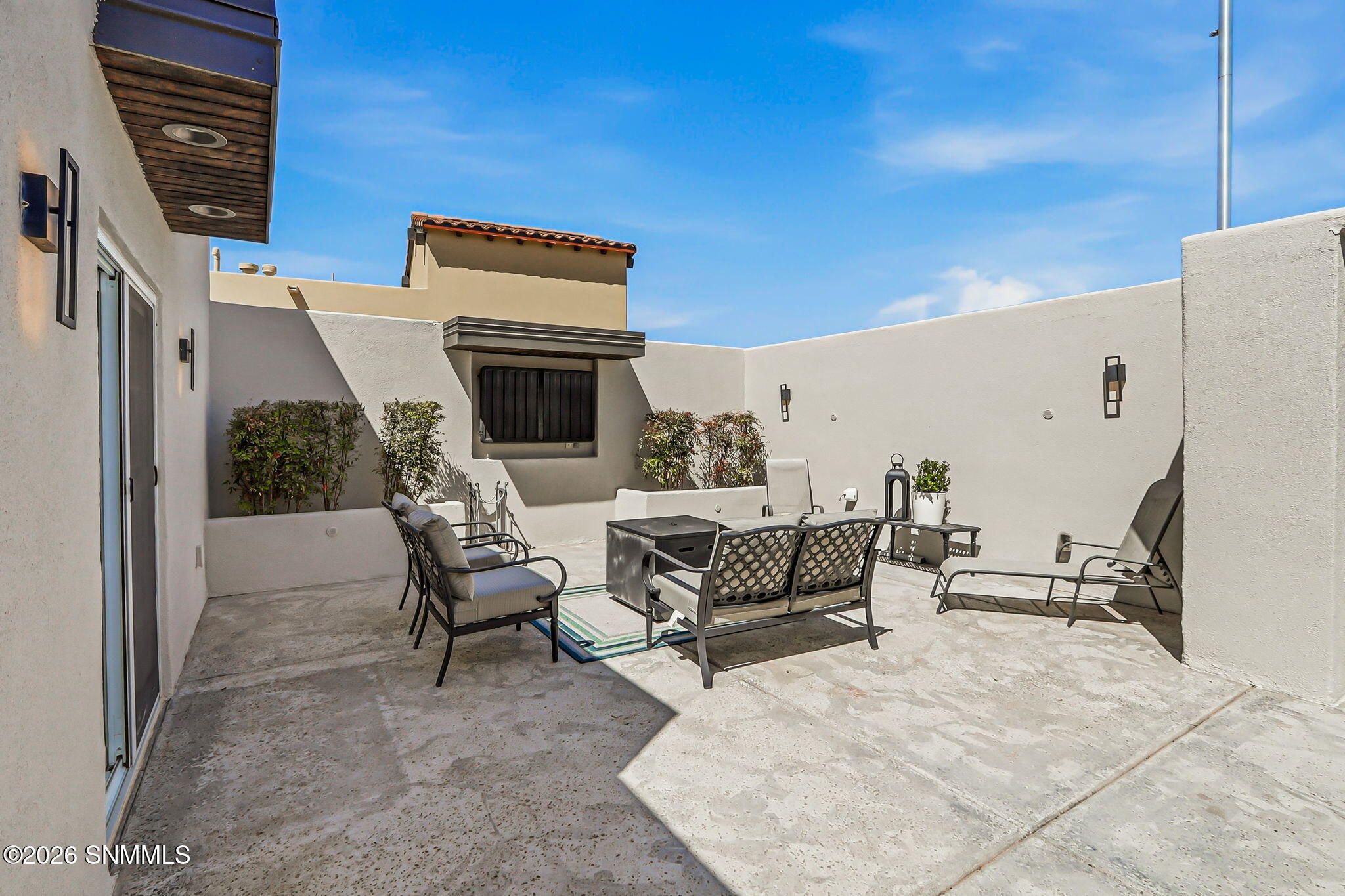 1832 Santanova Arc Property Photo 5