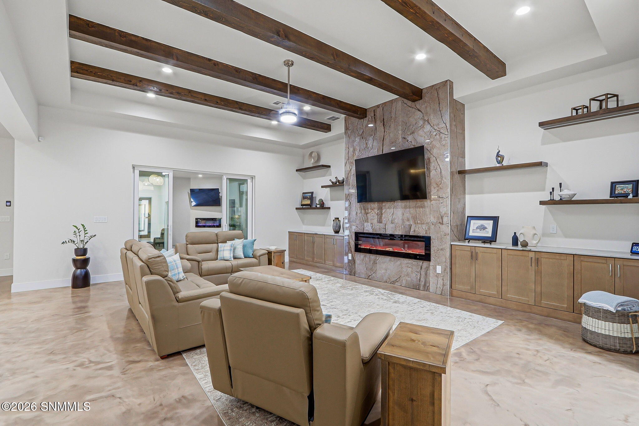 1832 Santanova Arc Property Photo 12
