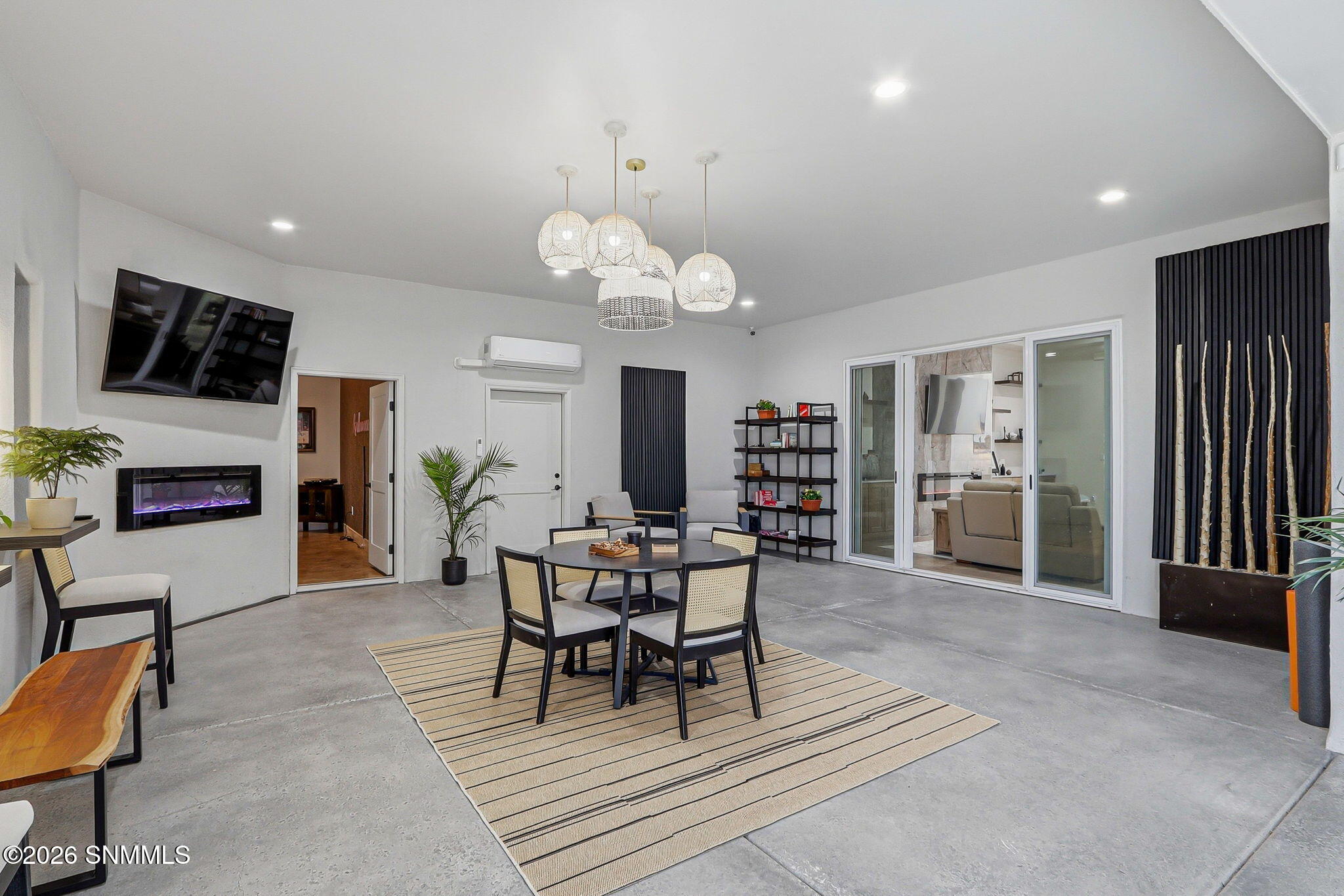 1832 Santanova Arc Property Photo 34
