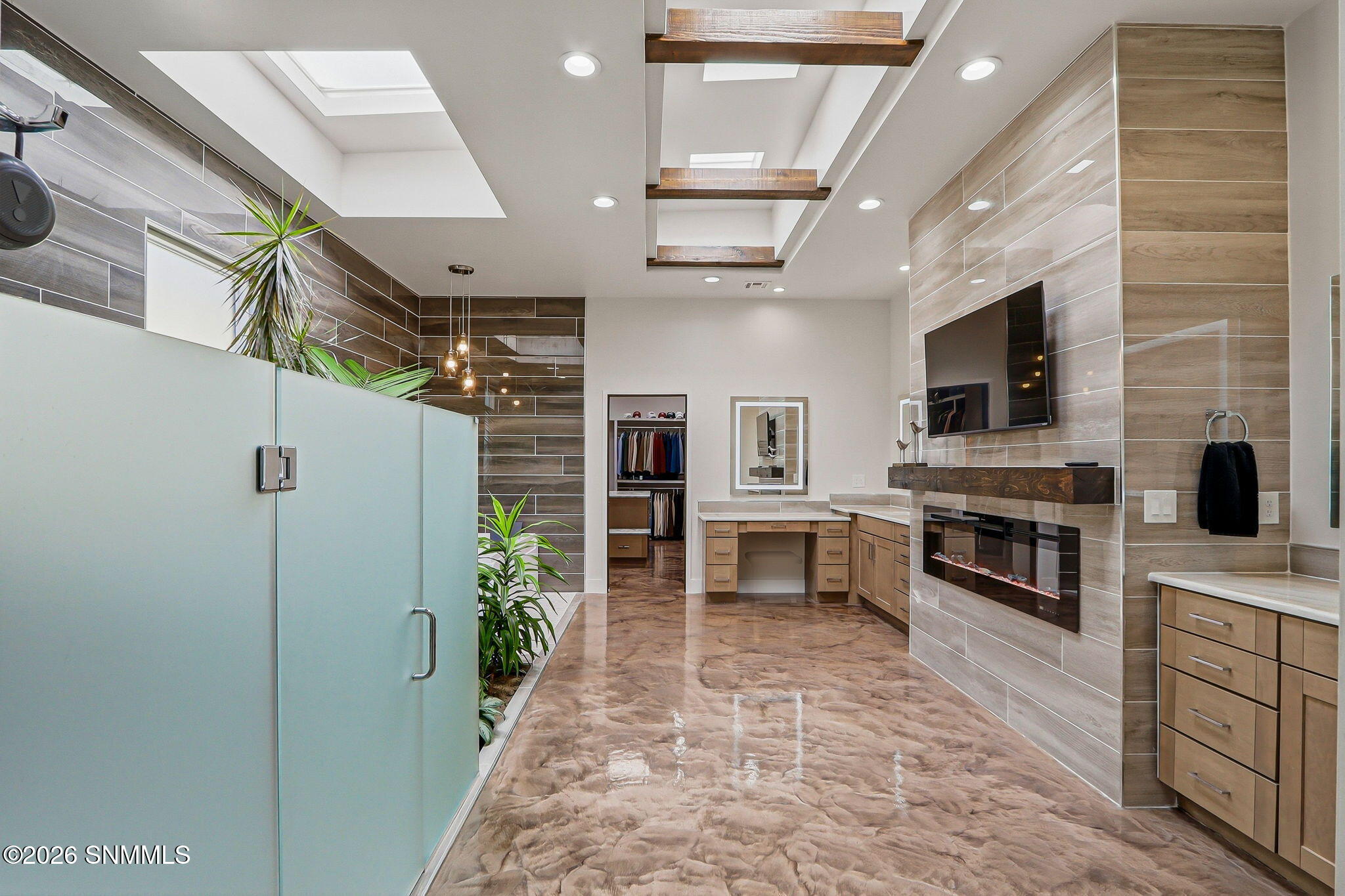 1832 Santanova Arc Property Photo 43