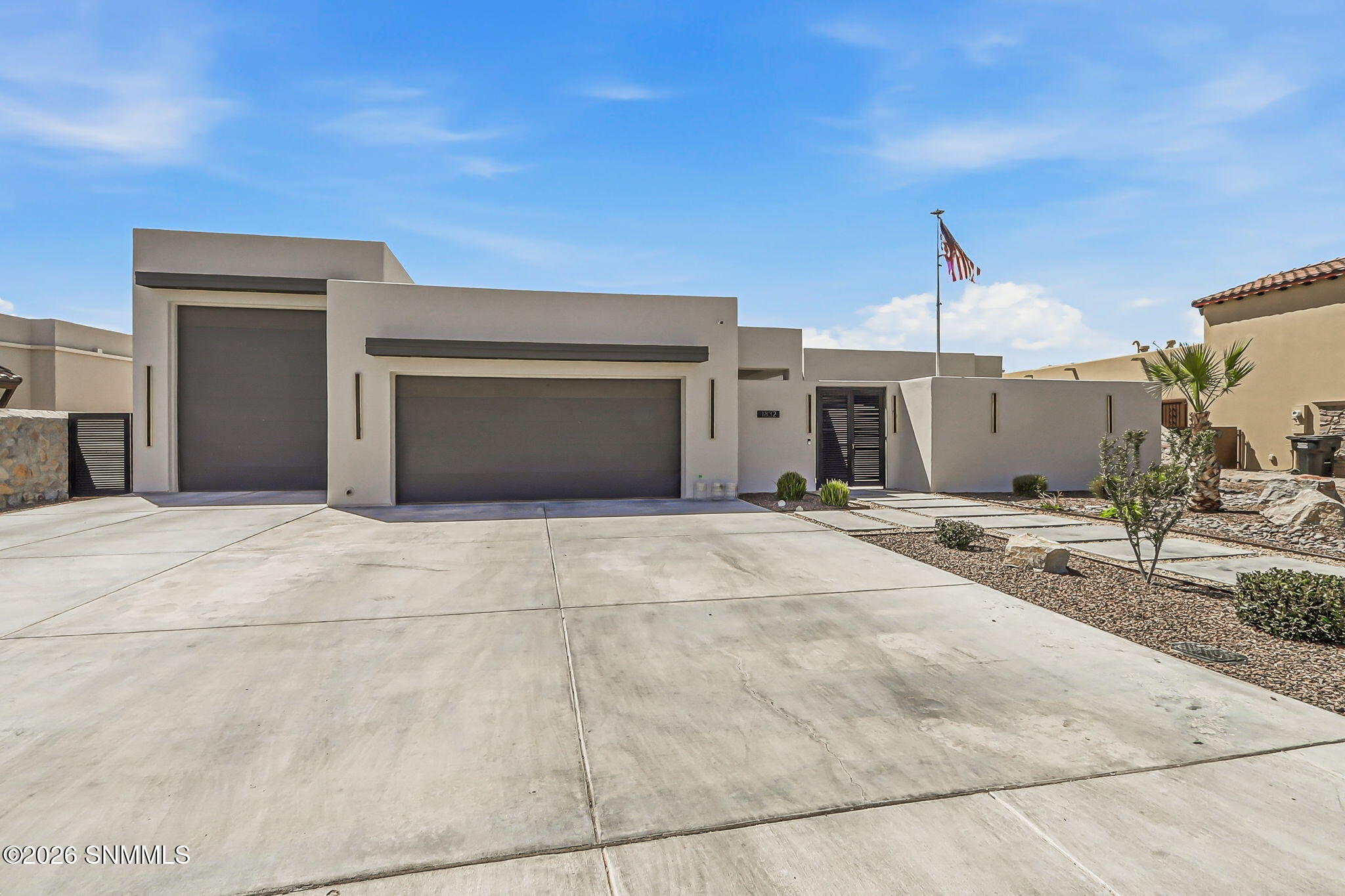 1832 Santanova Arc Property Photo 81