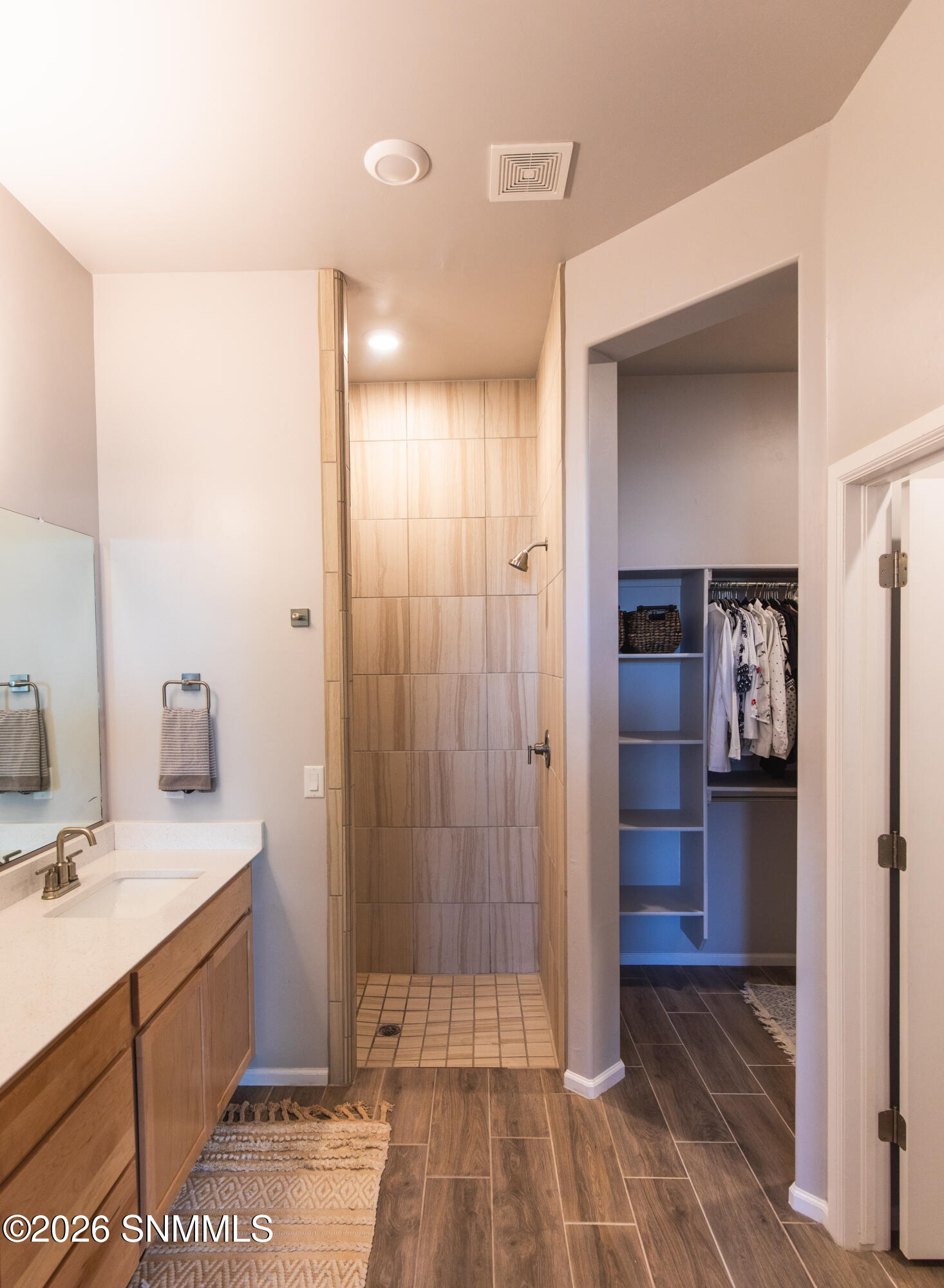 1421 Lenox Avenue Property Photo 6