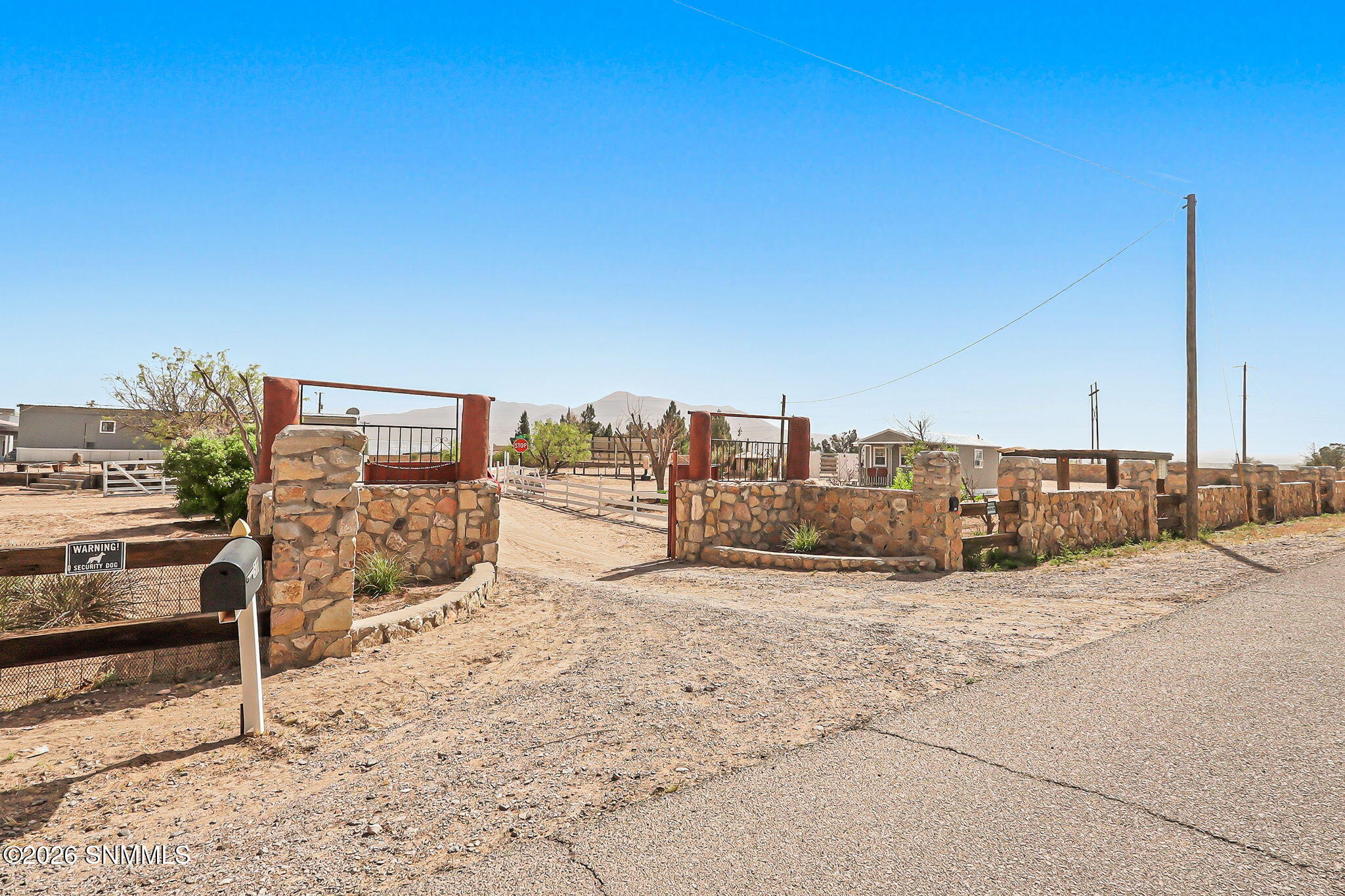 2601048 Property Photo 2