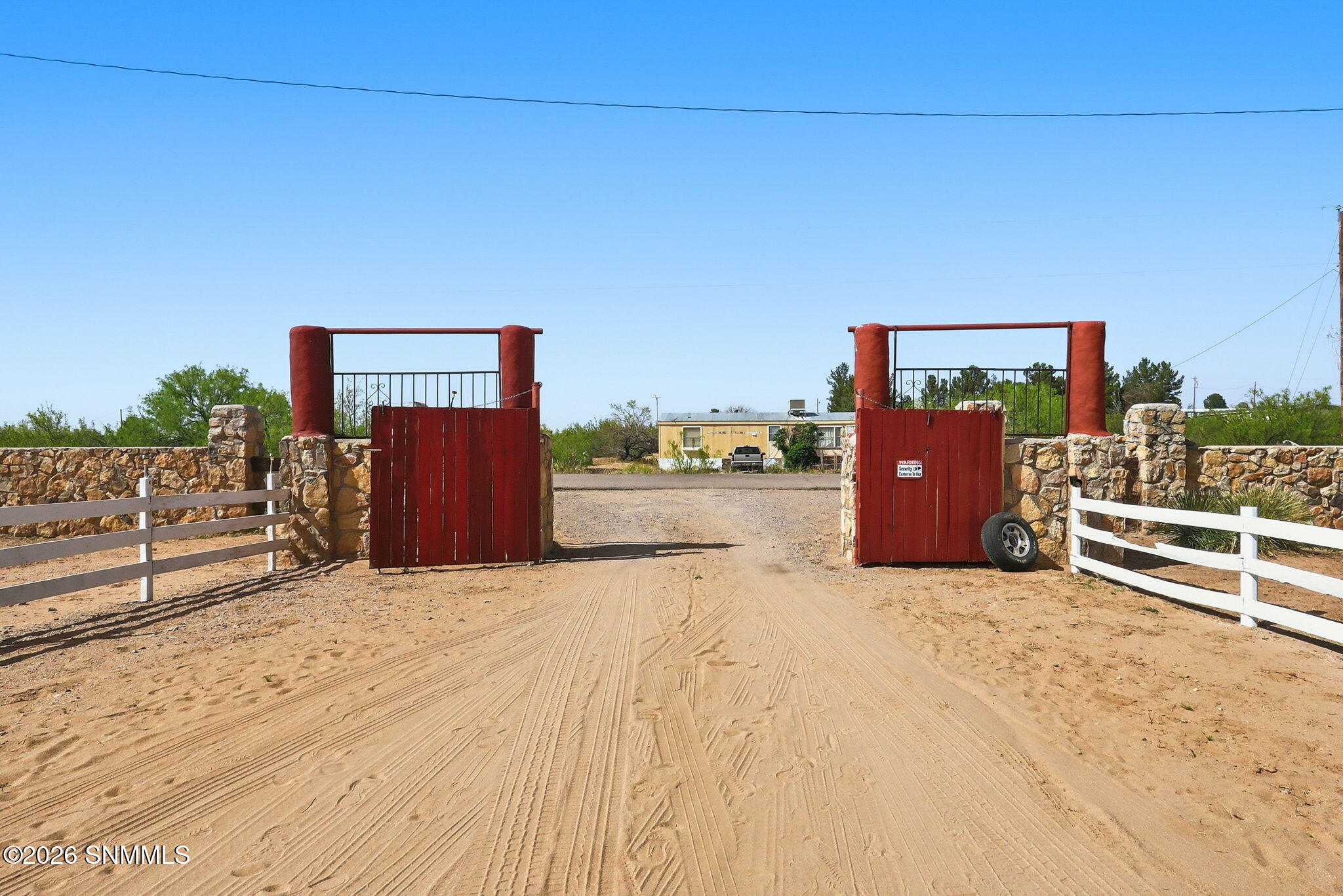 2601048 Property Photo 3