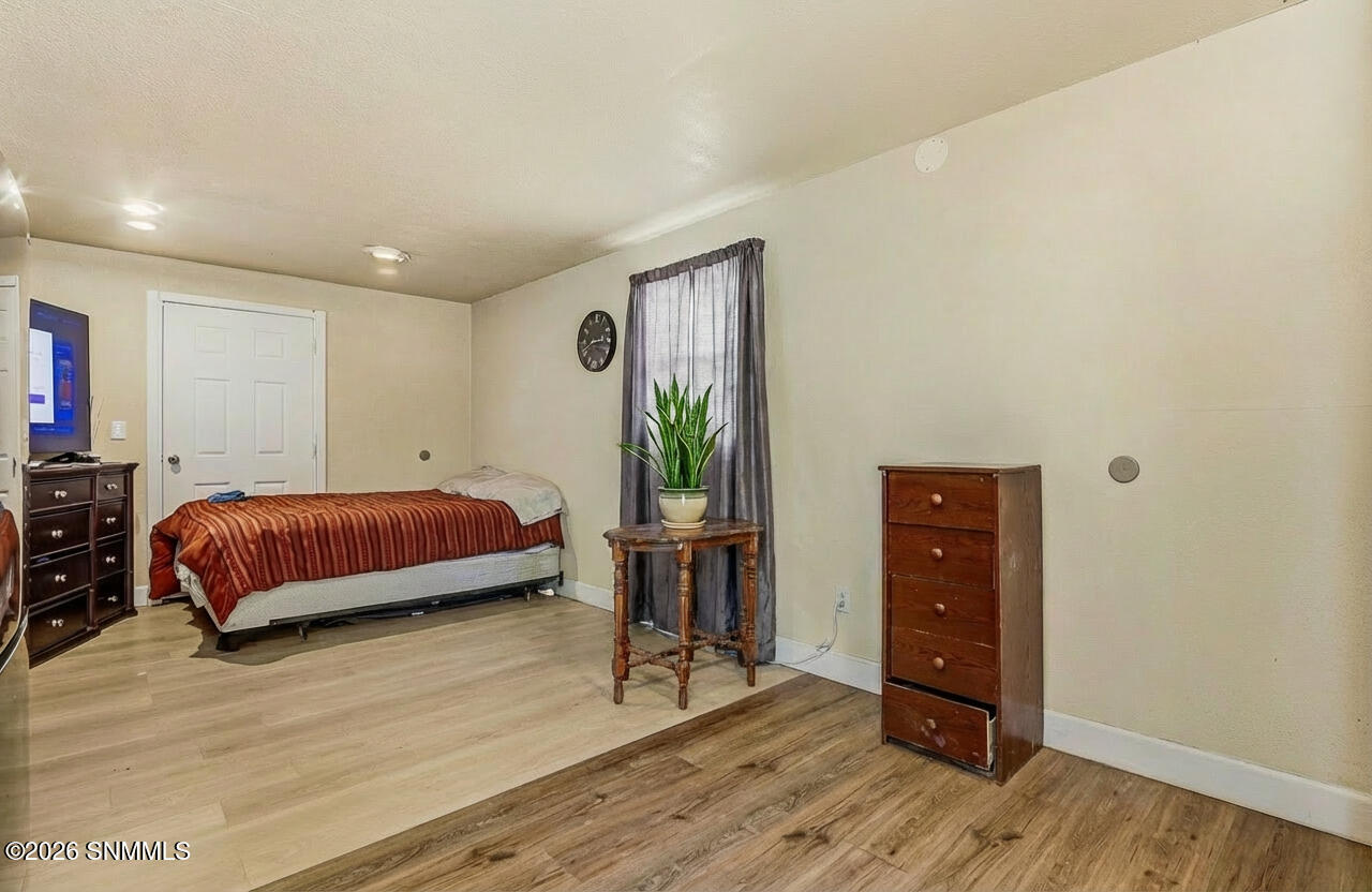 2601048 Property Photo 37