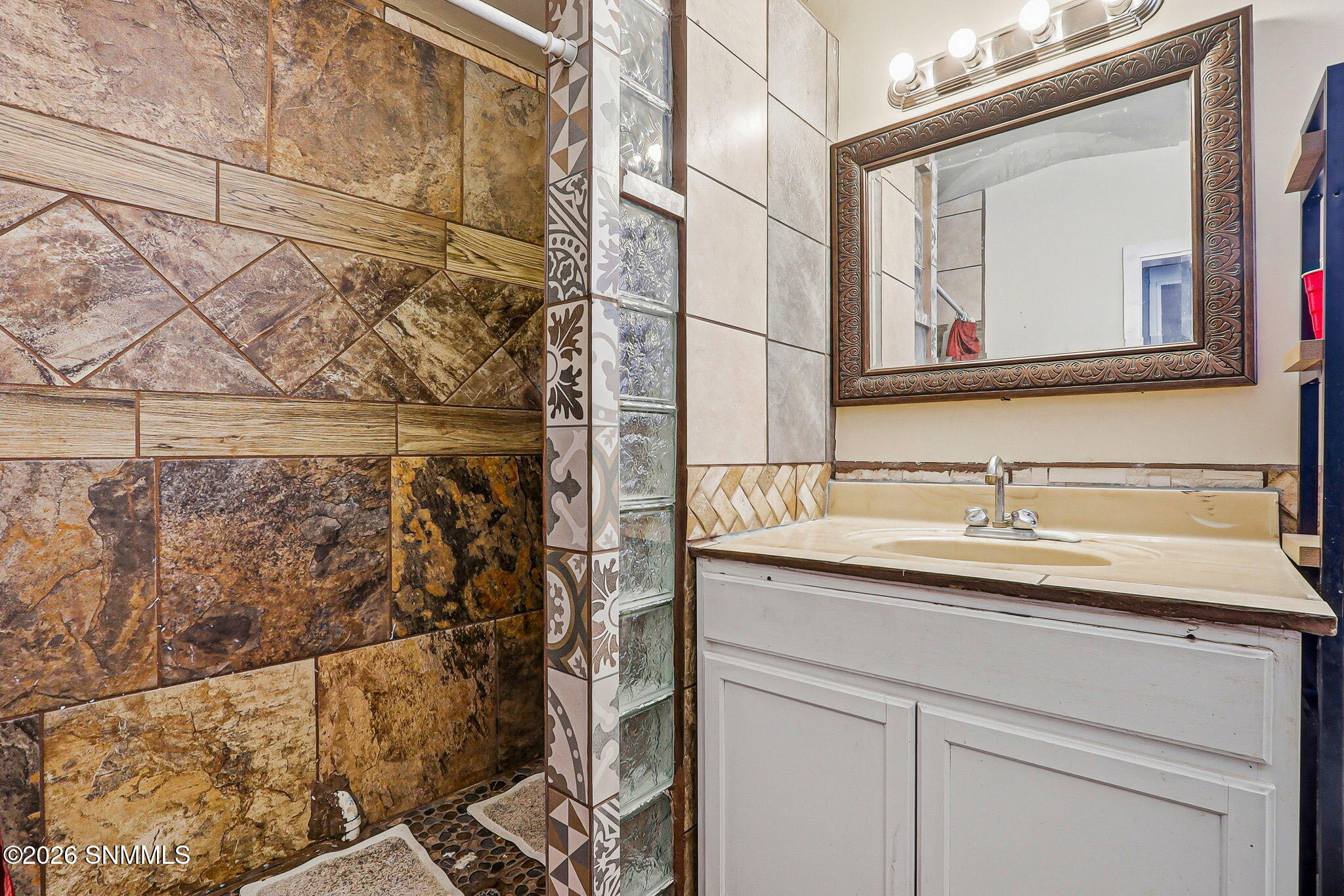 2601048 Property Photo 38