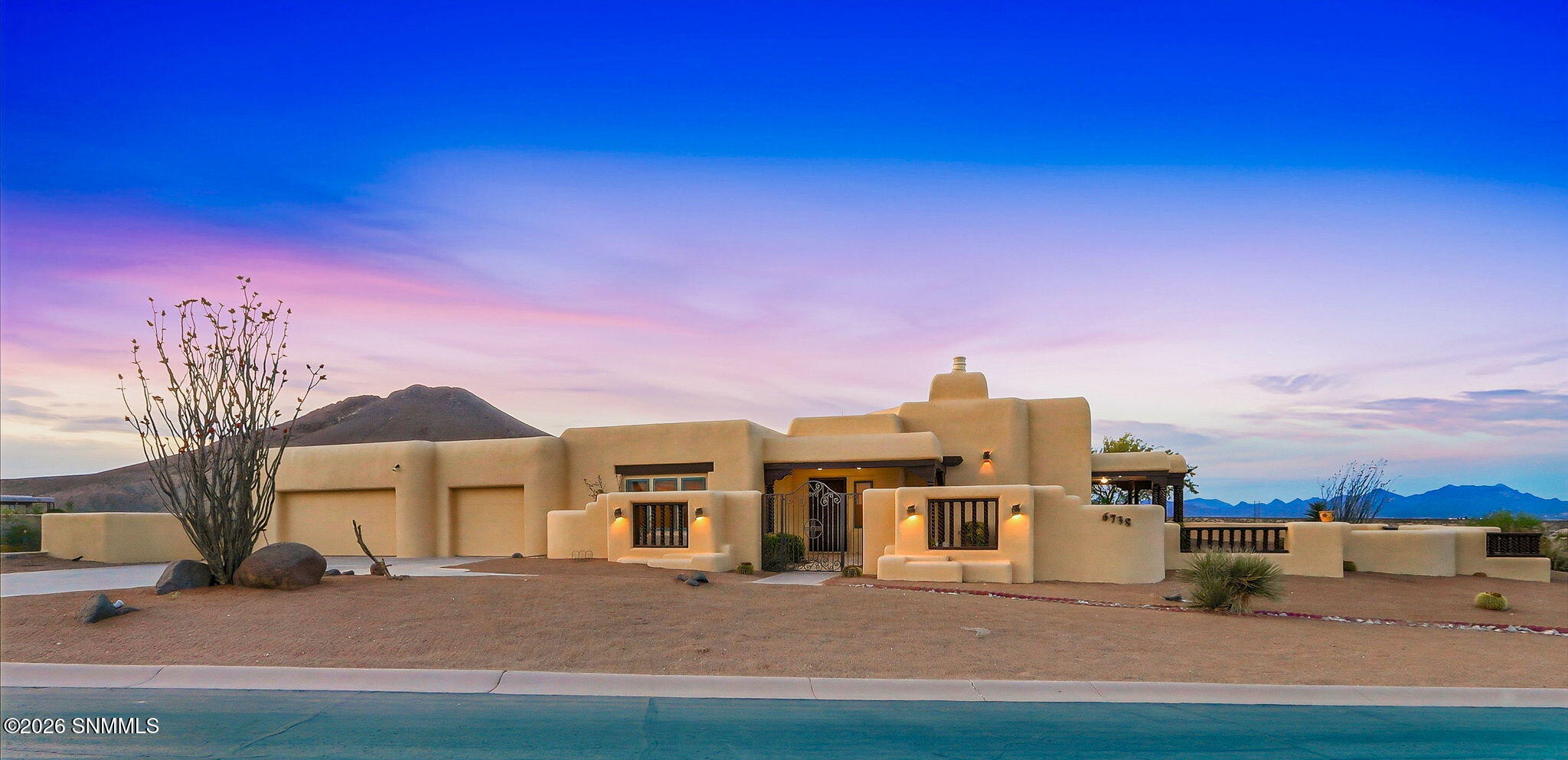 6738 Desert Blossom Road Property Photo 1