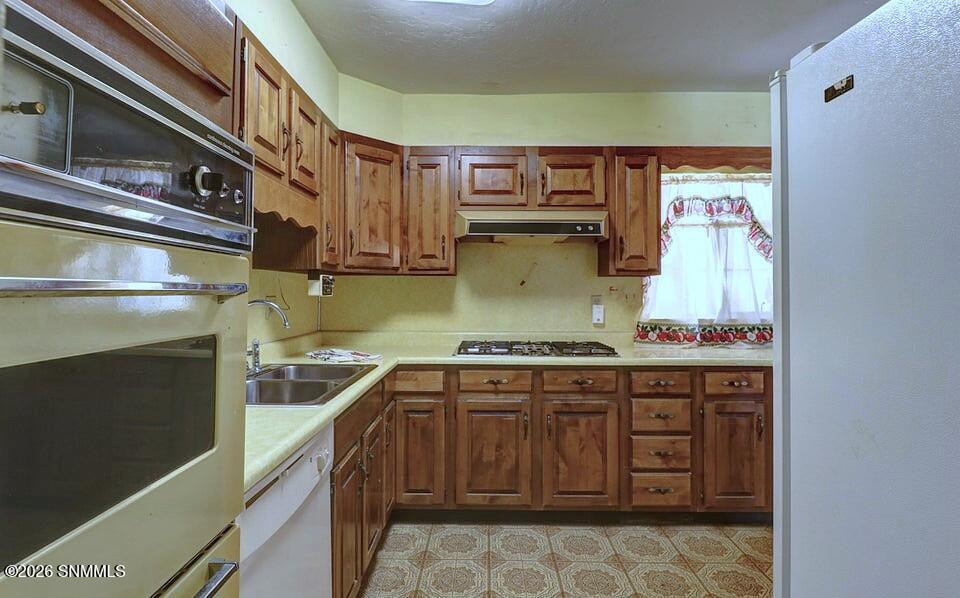 2000 E Idaho Avenue Property Photo 3