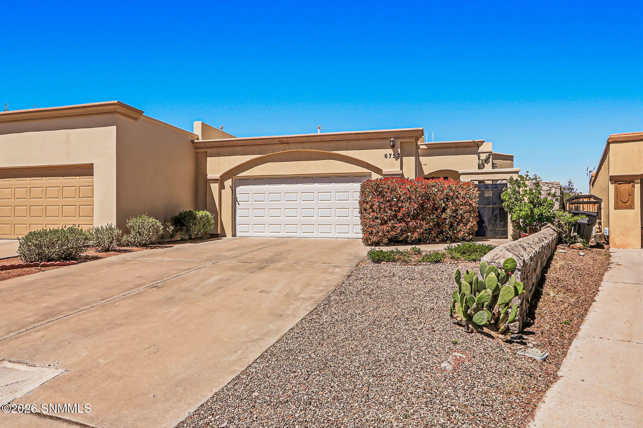 6752 Camino Blanco Property Photo 1